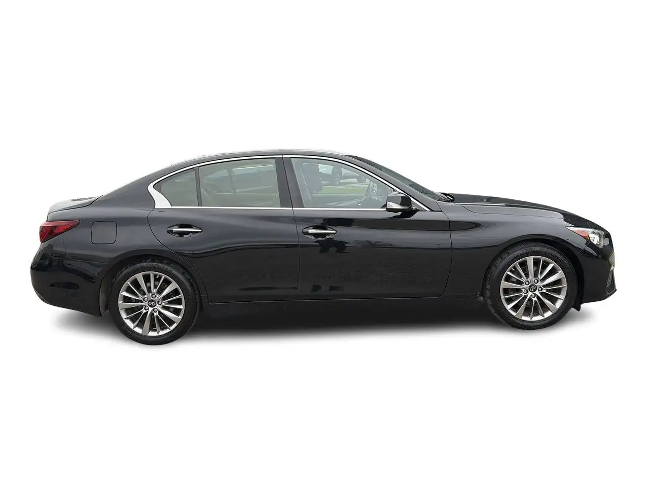 Infiniti Q50 снимка Infiniti Q50