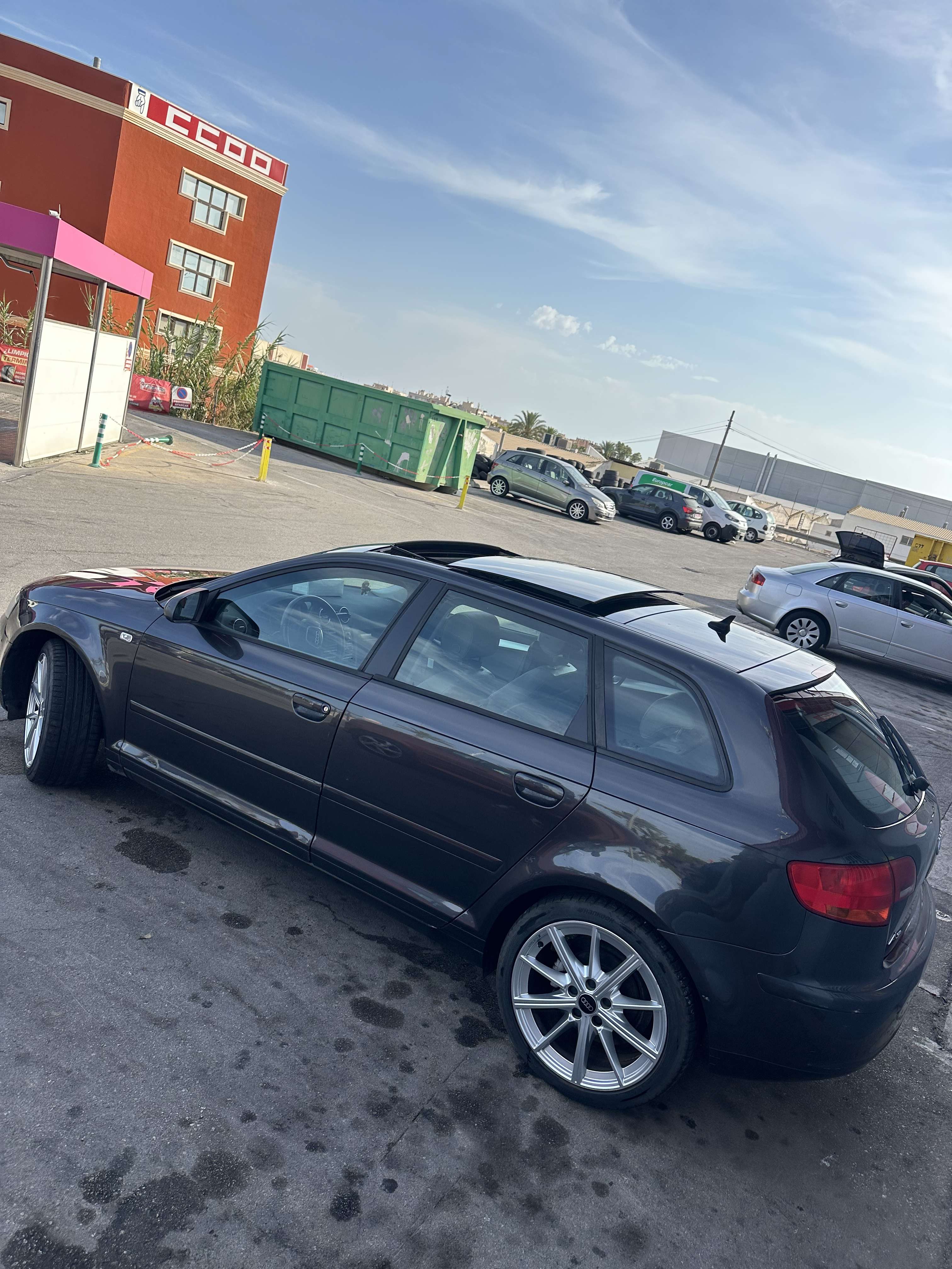 Audi A3 Sportback 2.0TDI Ambition - foto 1