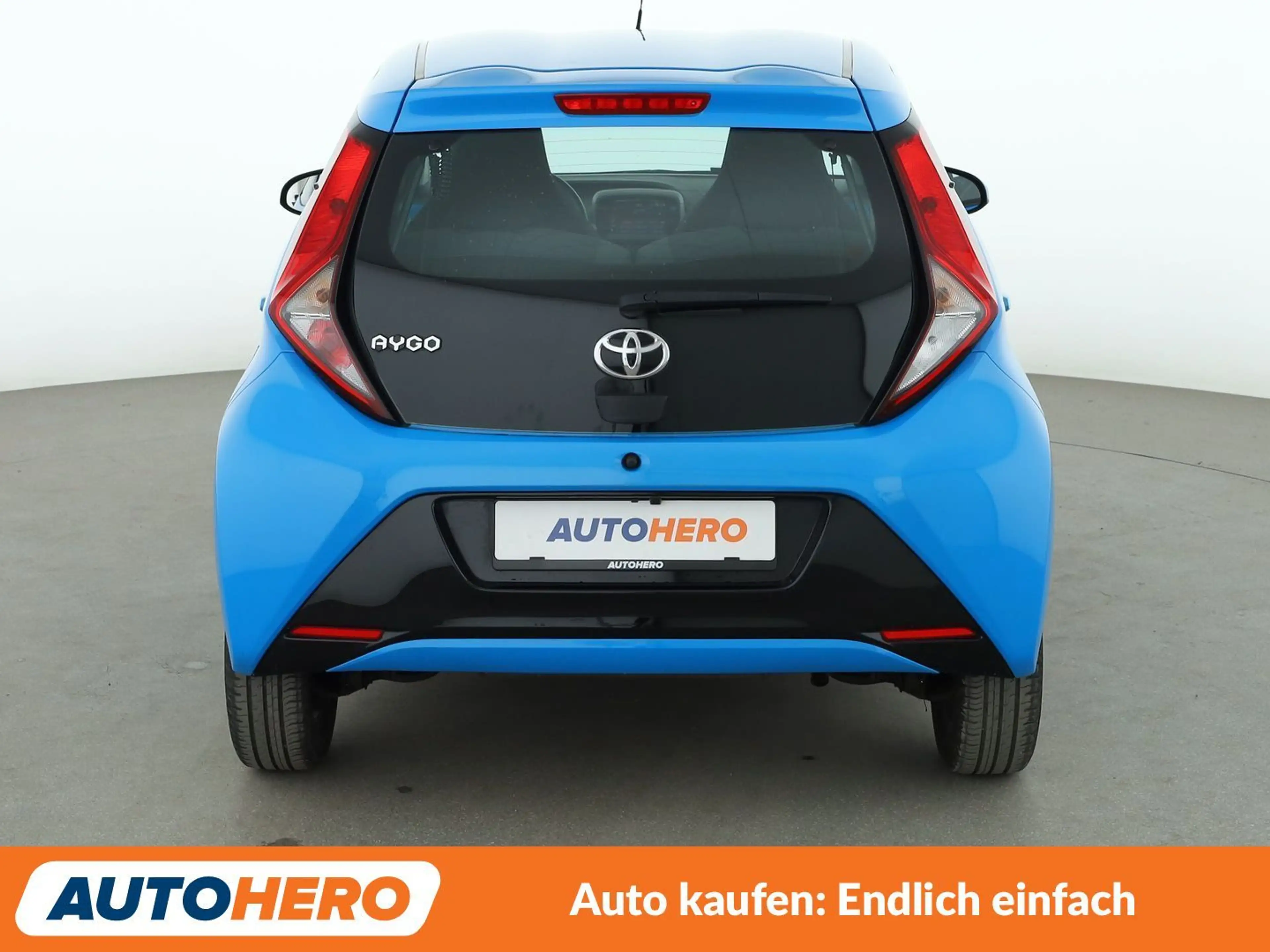Toyota Aygo 1.0 X-Play club *LIMITER*CAM*ALU*KLIMA* — photo 5