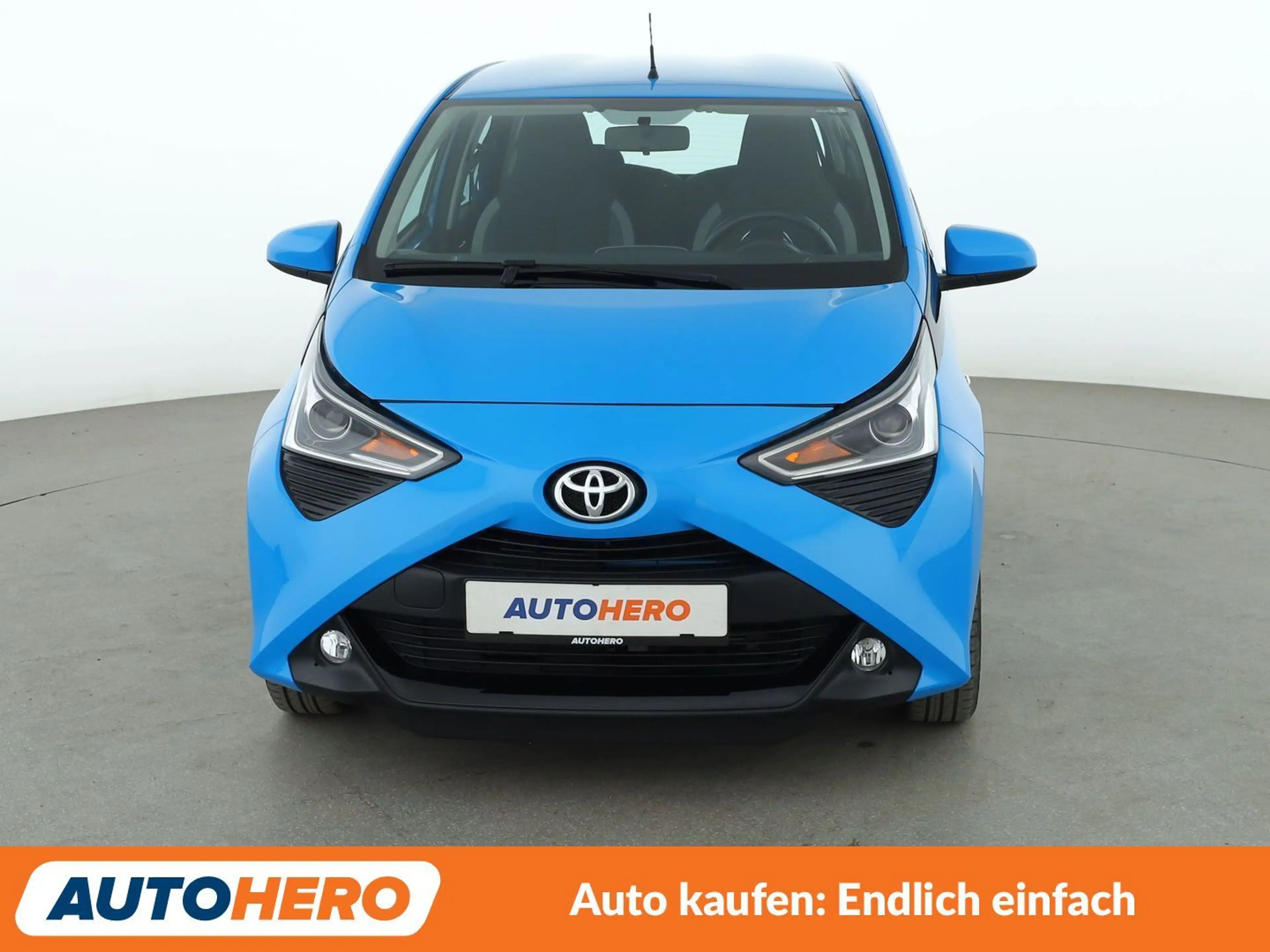 Toyota Aygo 1.0 X-Play club *LIMITER*CAM*ALU*KLIMA* — photo 9