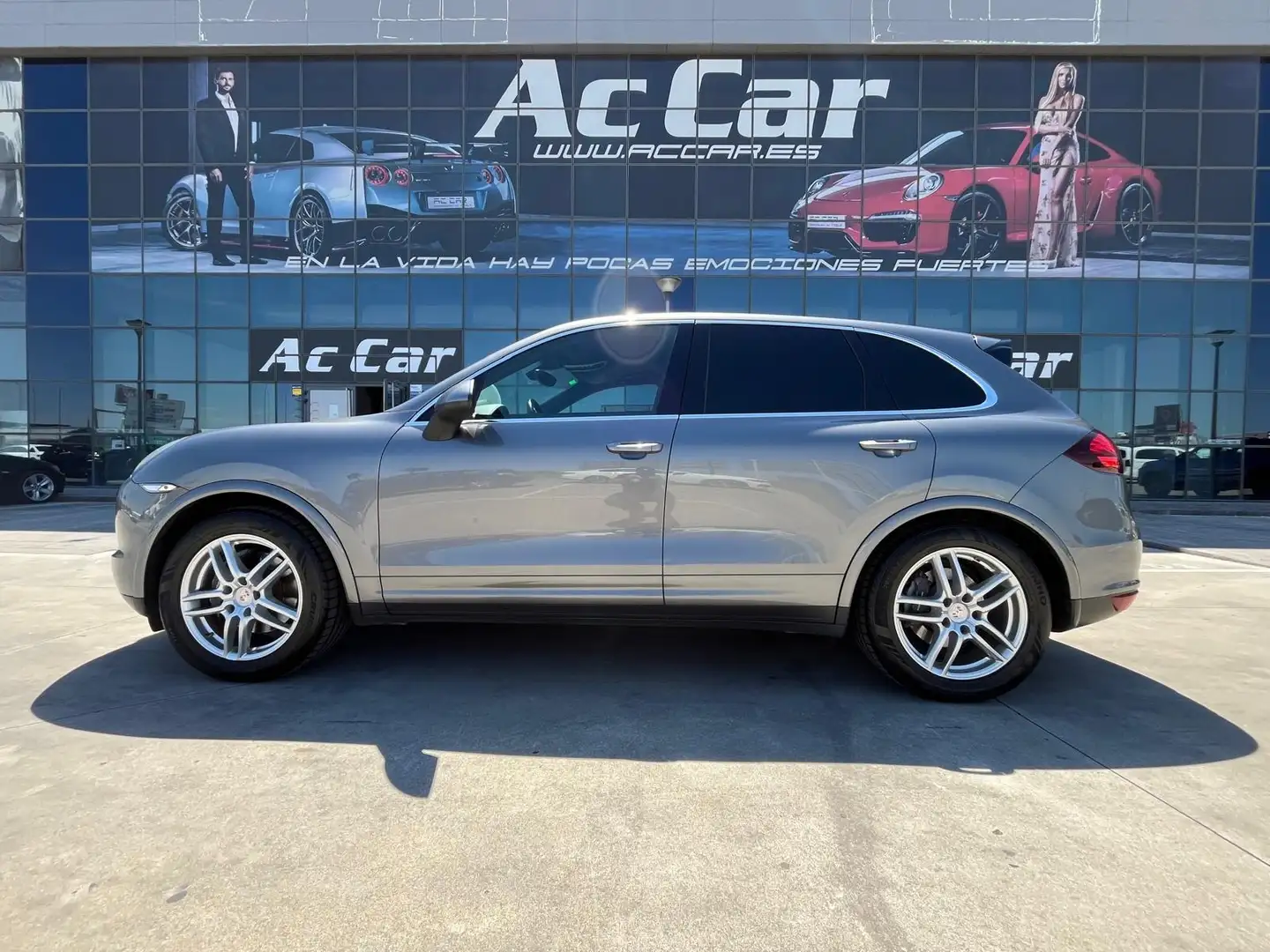 Porsche Cayenne Diesel 245 Aut. Gris - 1