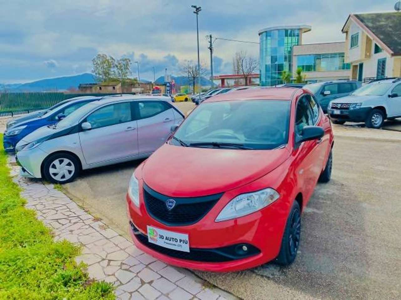 Lancia Ypsilon 1.2 Elefantino Blu Ecochic Gpl 69cv Red Passion!!!