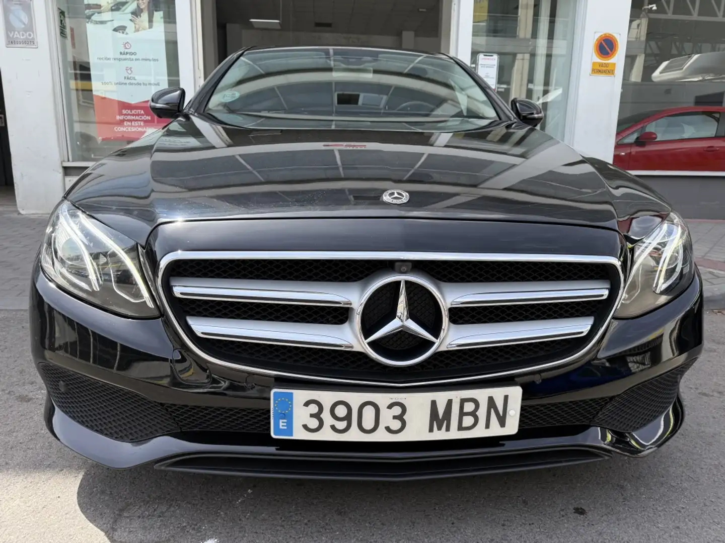 Mercedes-Benz E 220 220d 4Matic 9G-Tronic 194 Negro - 2