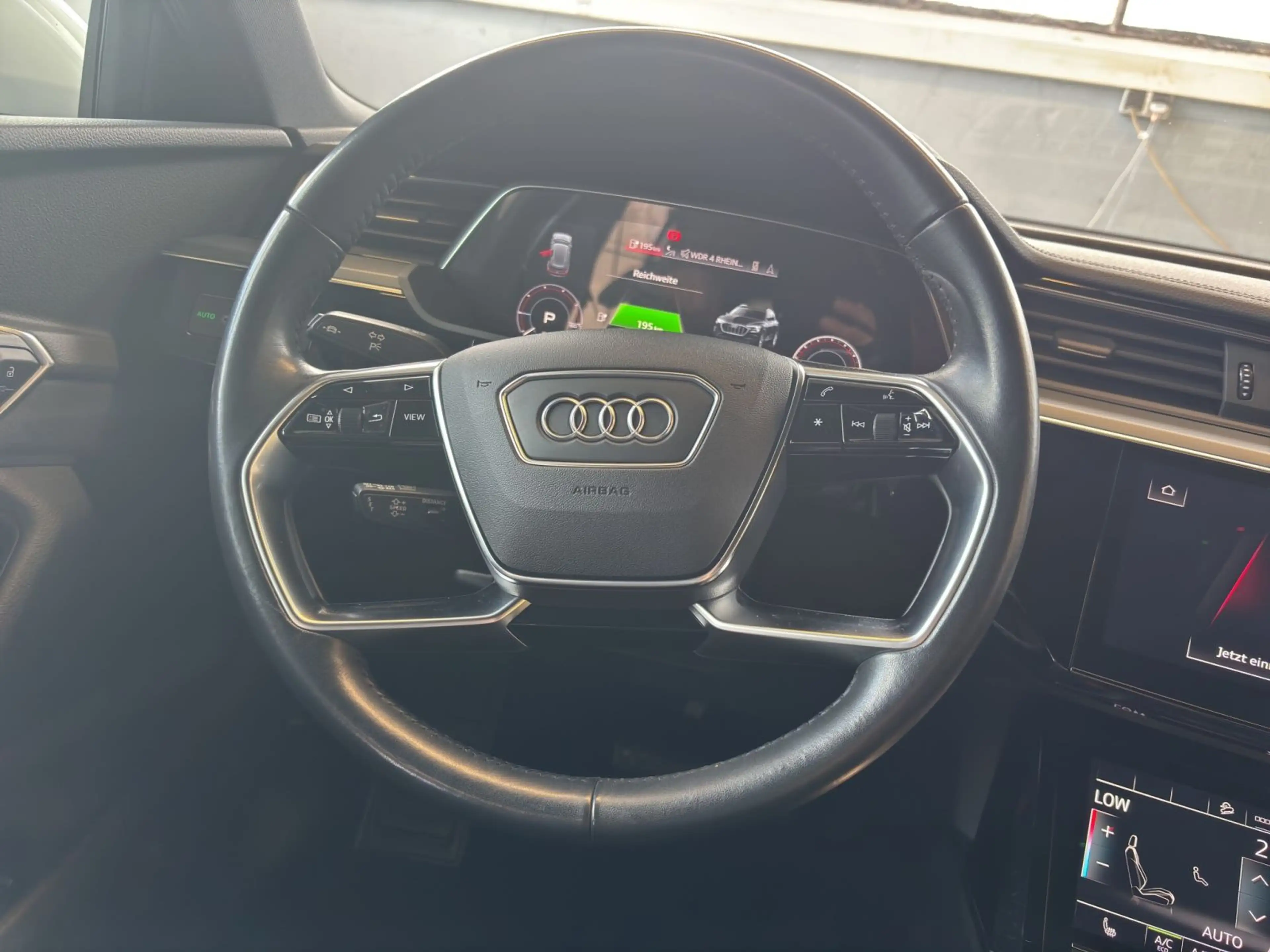 Audi e-tron 50 qu. advanced Matrix*Head_up*ACC*20Zoll — photo 11