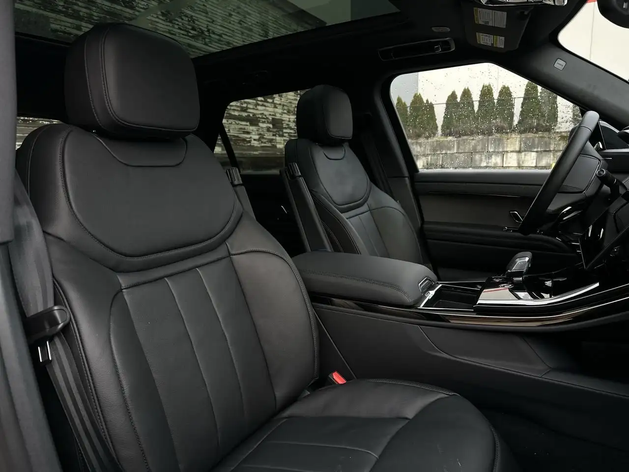 Land Rover Range Rover Sport снимка Land Rover Range Rover Sport