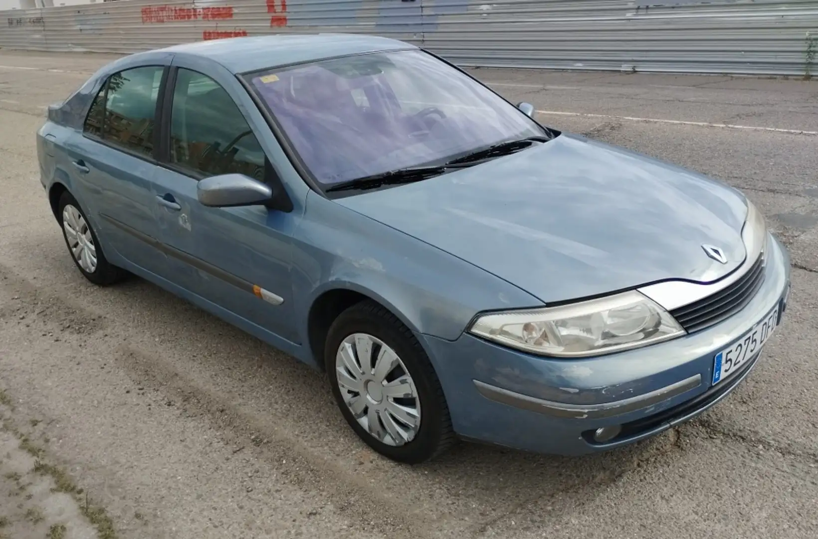 Renault Laguna 1.9DCi Expression 100 Gris - 2