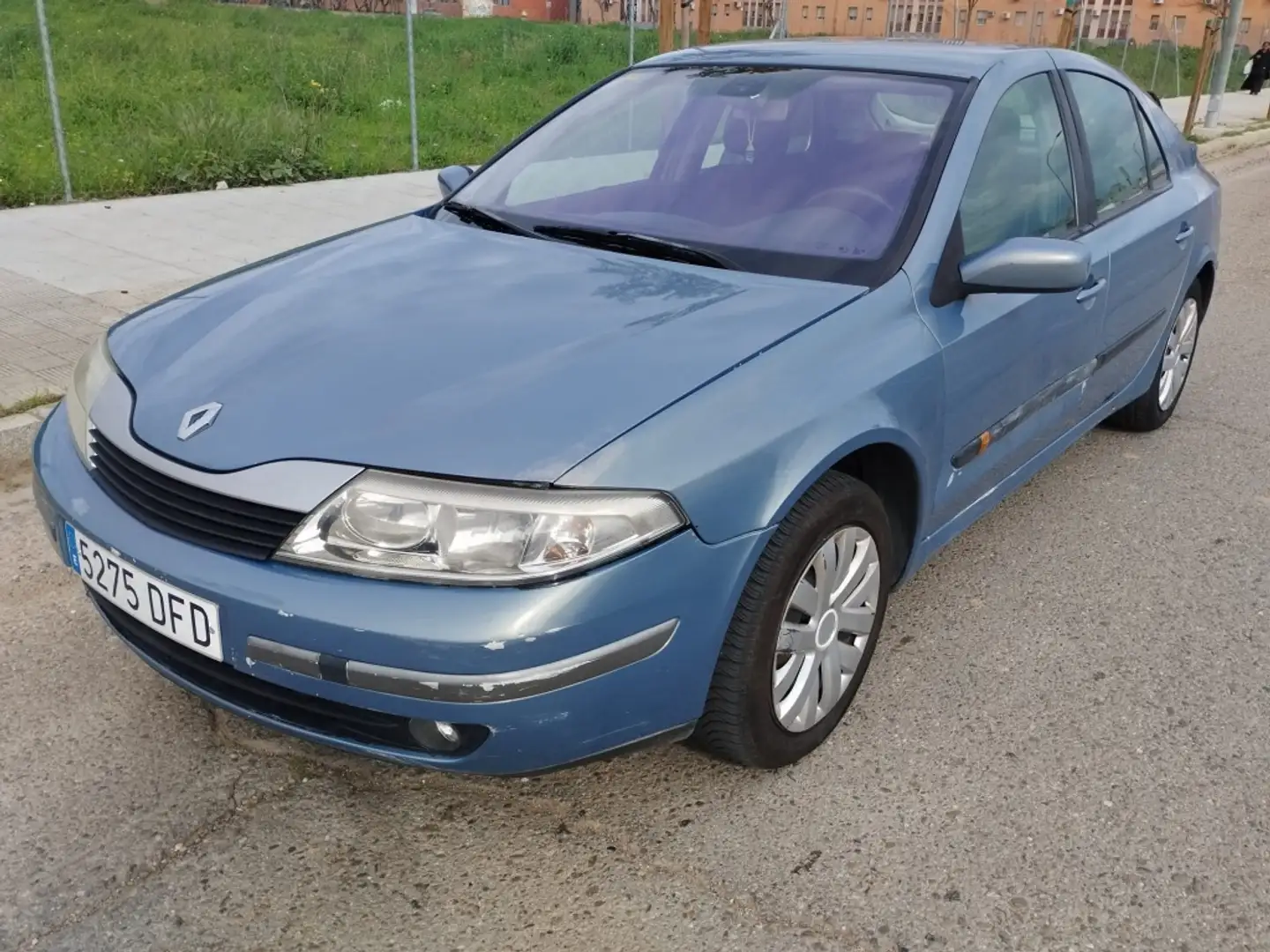 Renault Laguna 1.9DCi Expression 100 Gris - 1
