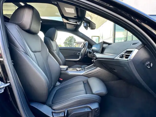 BMW 3 Series view 14