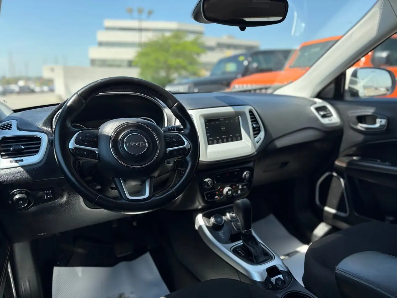 Jeep Compass снимка Jeep Compass