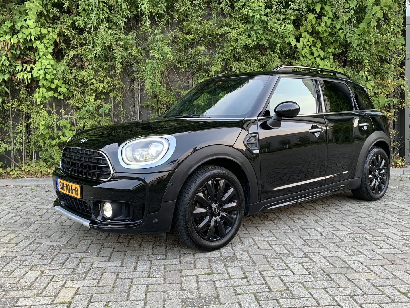 MINI Cooper Countryman 1.5 Navi - Leder - NL Auto Zwart - 1