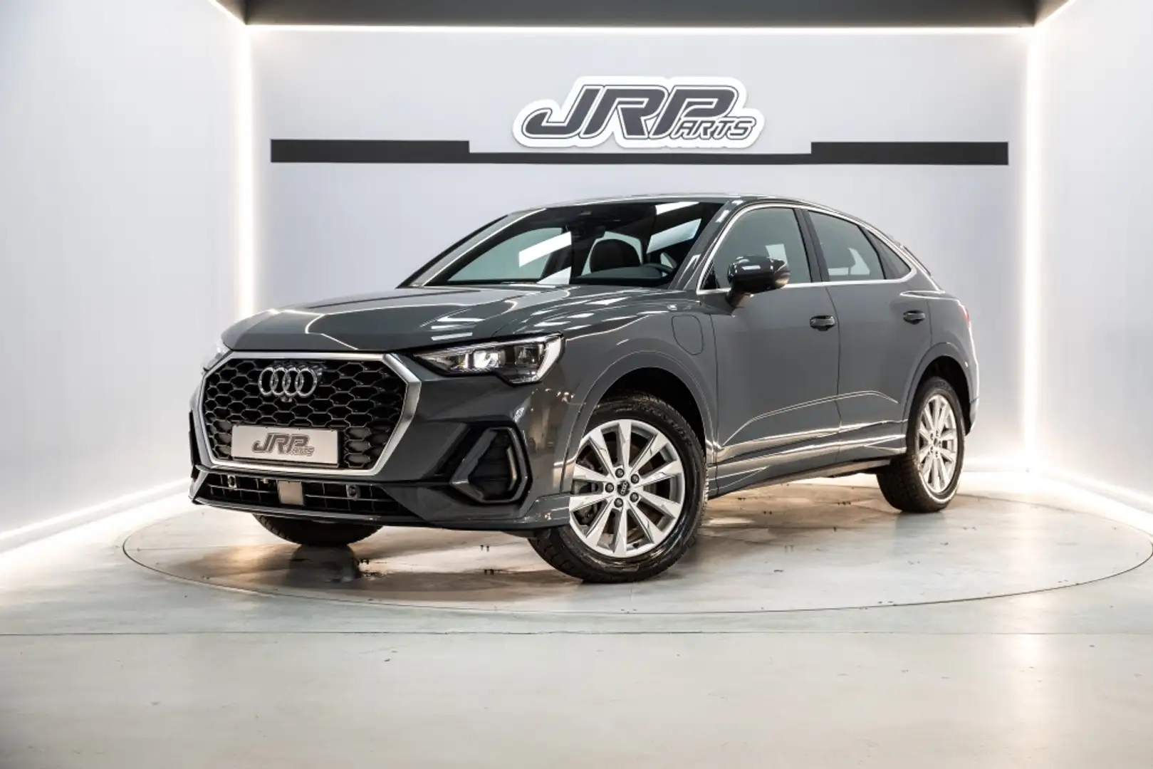 Audi Q3 Sportback 45 TFSIe S line S-tronic Gris - 1