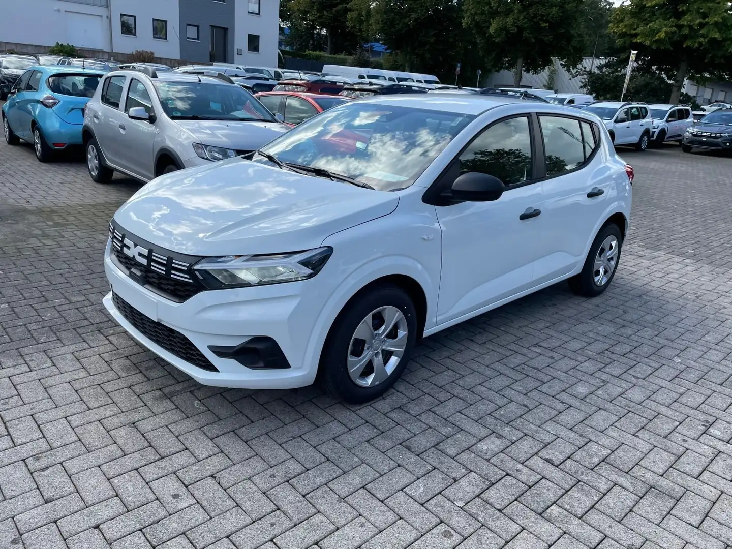 Dacia Sandero III Essential SCe65  # Bestell Fahrzeug Blanc - 2