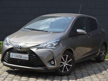 Yaris 1.5i Dual CARPASS CARNET BENZINE NAVI LEDER