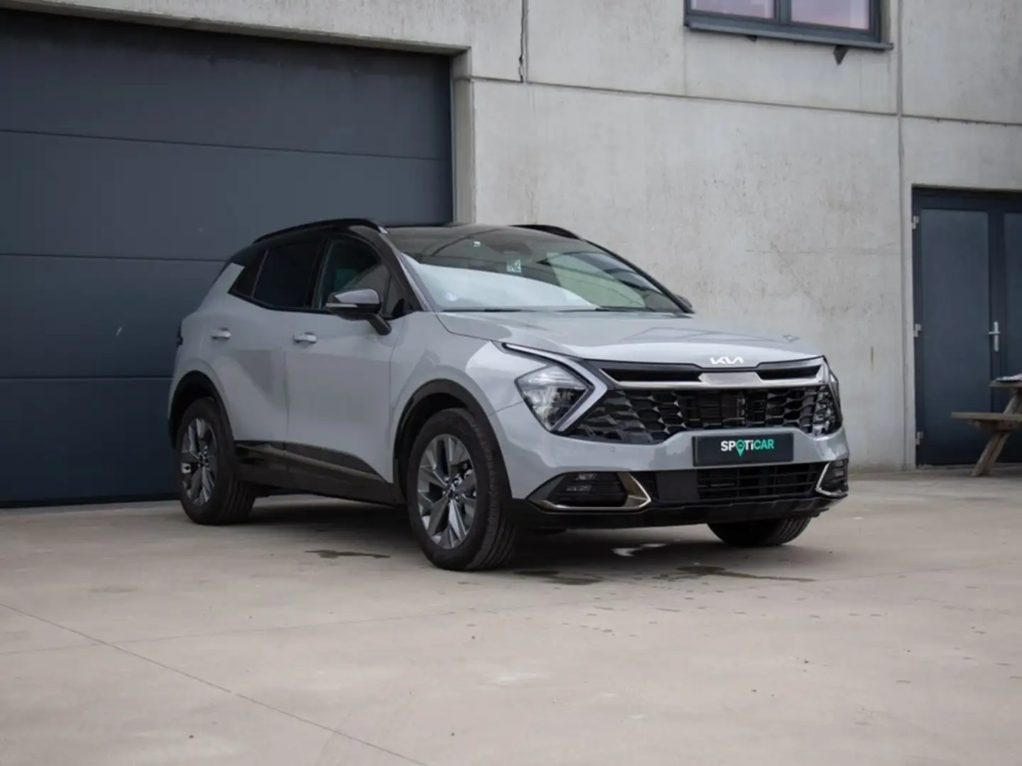 Kia Sportage 1.6 T-GDI MHEV 7DCT 160PK 2WD |NAVI|CAMERA|CARPLAY Grijs - 2