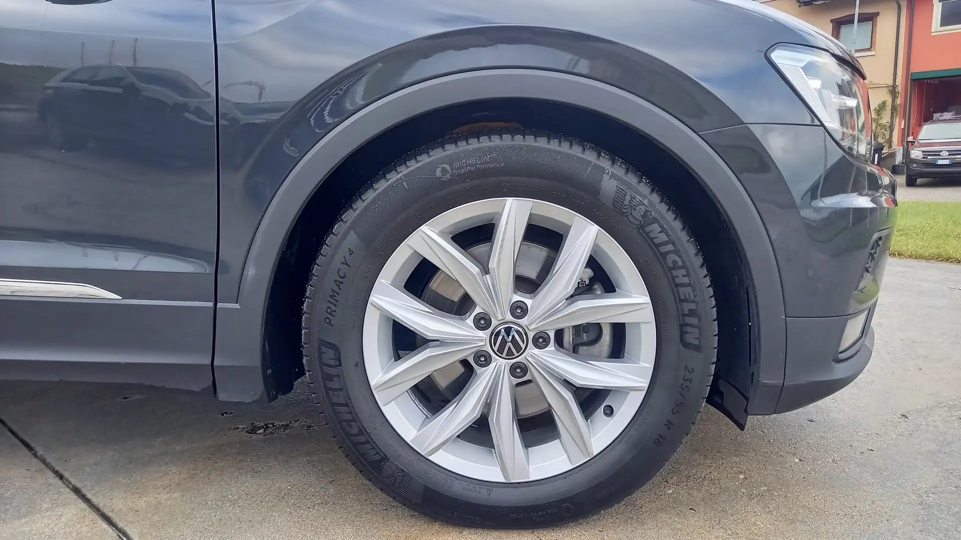 Volkswagen Tiguan Tiguan 2.0 tsi Advanced 4motion 190cv dsg Grigio - 2