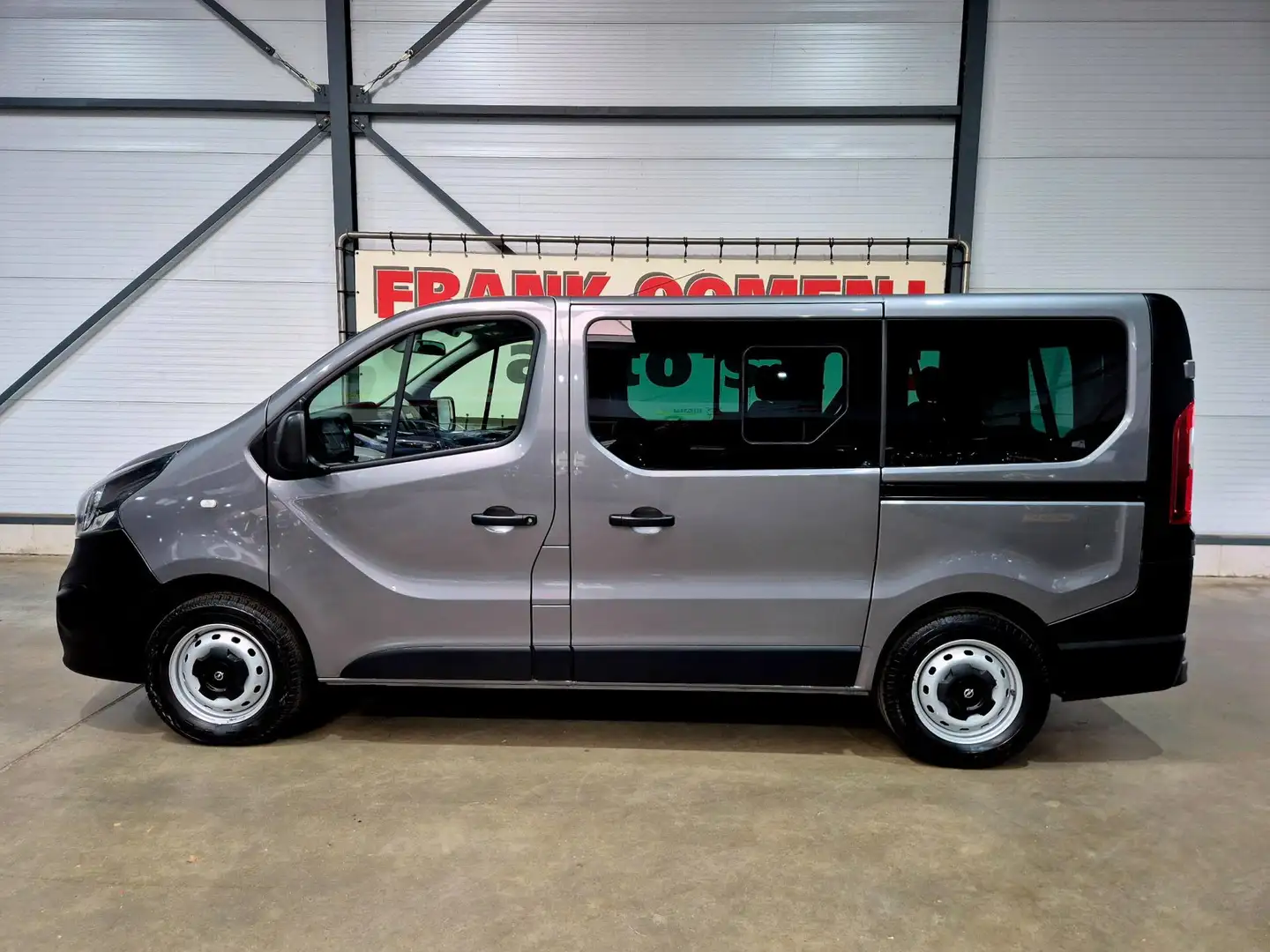 Opel Vivaro 1.6 CDTI 125PK L2H1 Edition EcoFlex MARGE!|9 zitpl Grijs - 2
