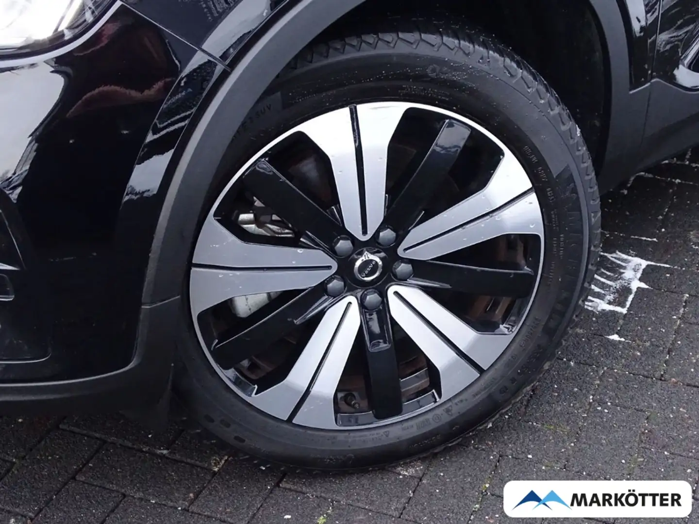Volvo XC40 Core Recharge Pure Electric 2WD/PDC/CAM Schwarz - 2