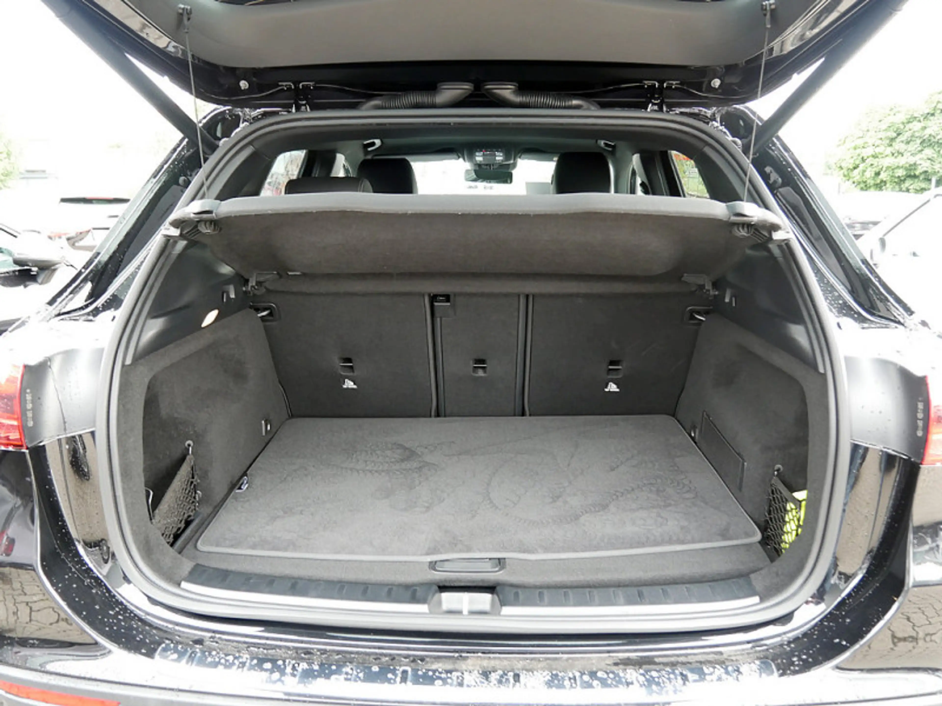 Mercedes-Benz GLA 220 d 4M , NIGHT PROGRESSIVE MEMO AHK DISTR — photo 11