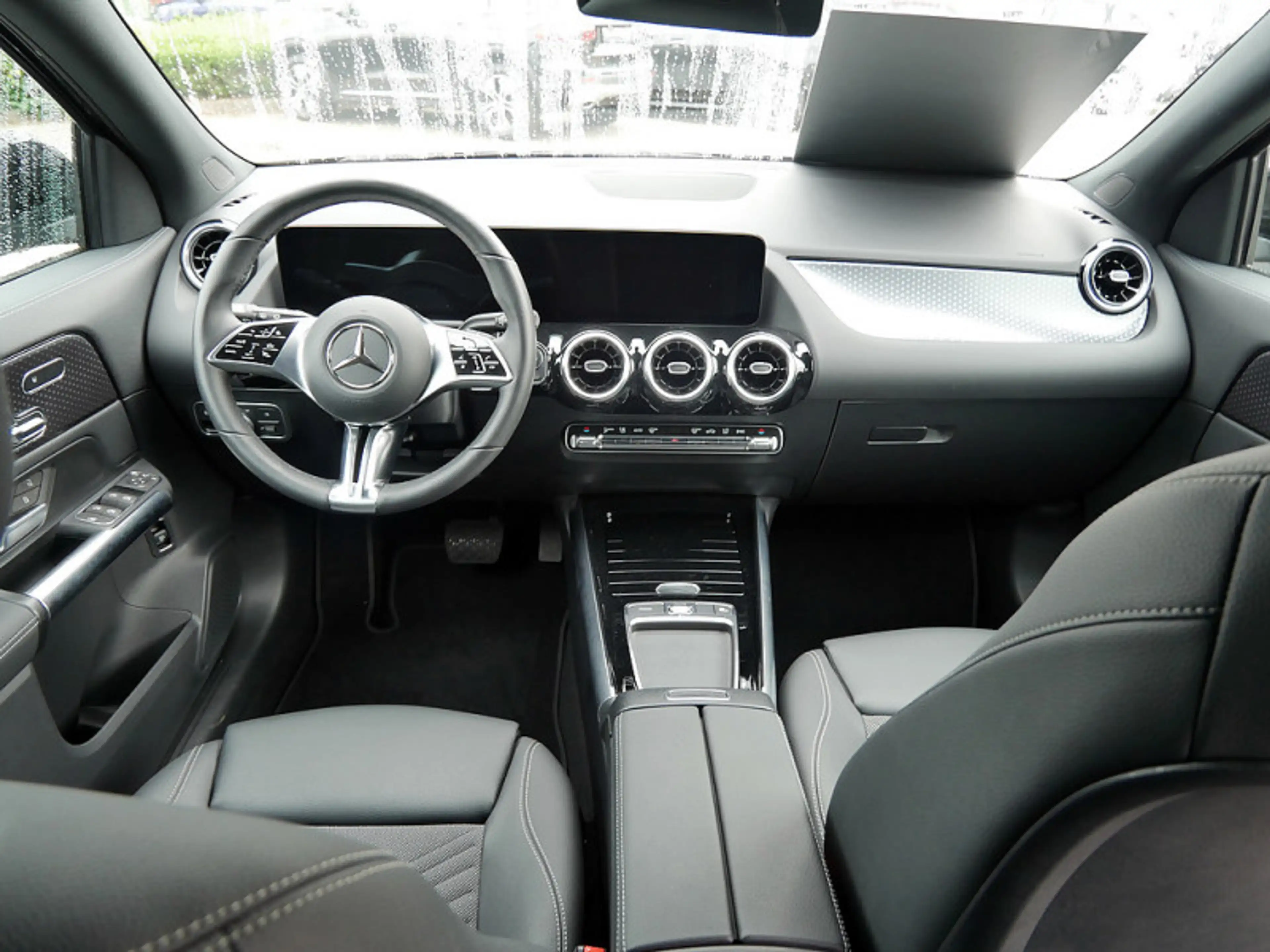 Mercedes-Benz GLA 220 d 4M , NIGHT PROGRESSIVE MEMO AHK DISTR — photo 9