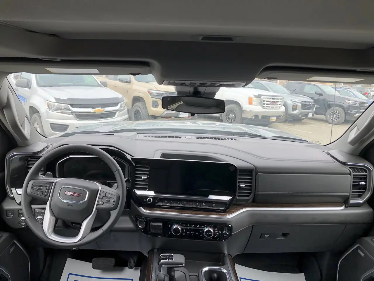 GMC Sierra 1500 снимка GMC Sierra 1500