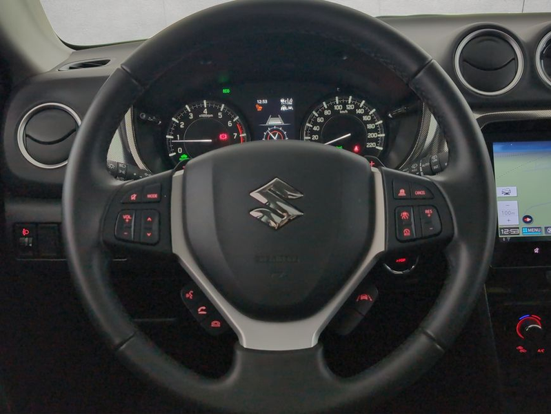 Suzuki Vitara 1.5 Dualjet Hybrid AGS Comfort+ — photo 11