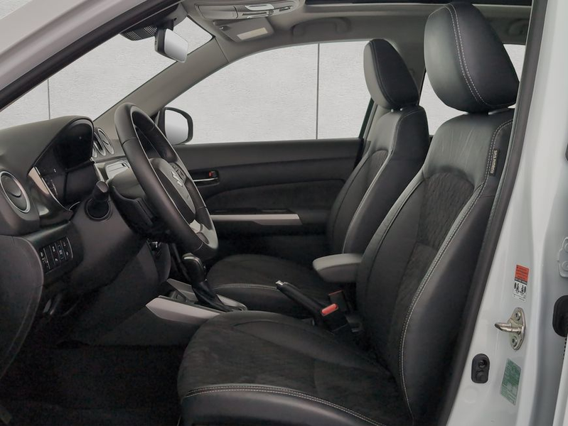 Suzuki Vitara 1.5 Dualjet Hybrid AGS Comfort+ — photo 10