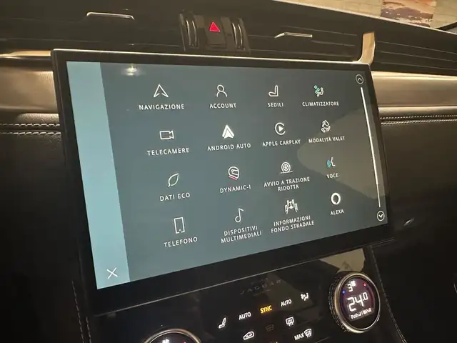 Jaguar F-Pace view 14