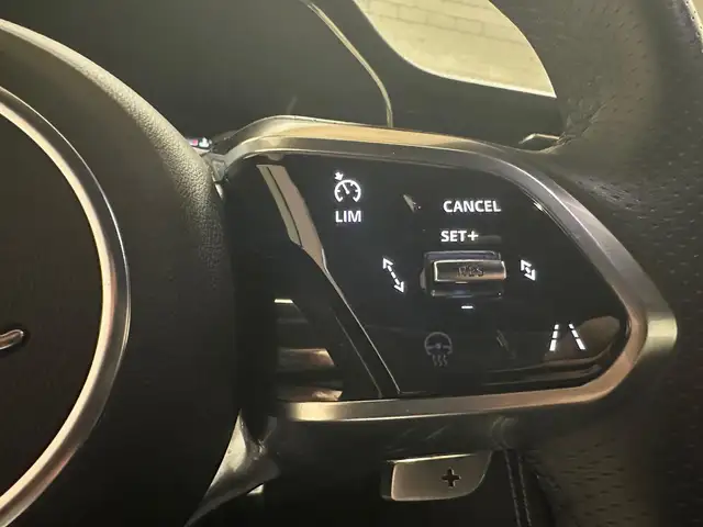 Jaguar F-Pace view 12