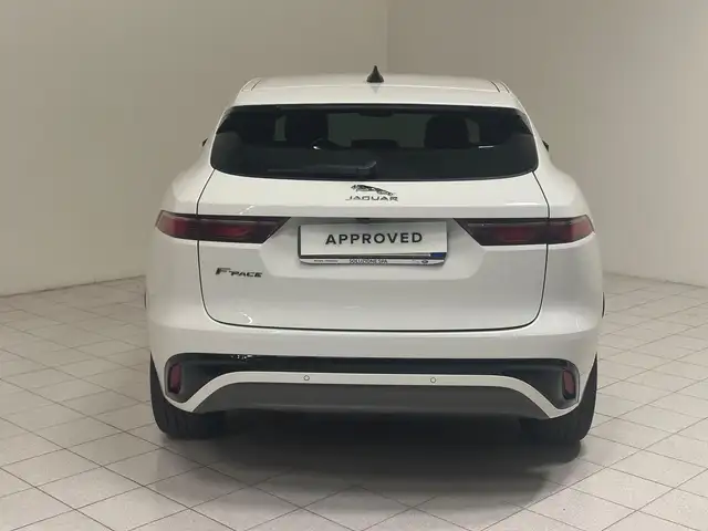 Jaguar F-Pace view 6