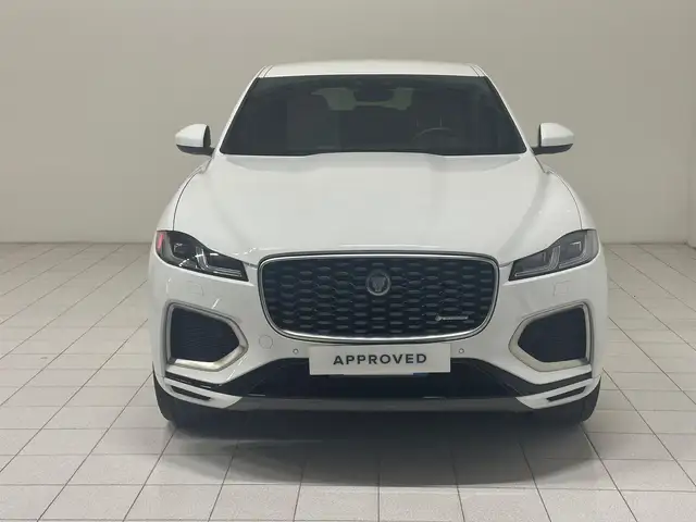 Jaguar F-Pace view 7