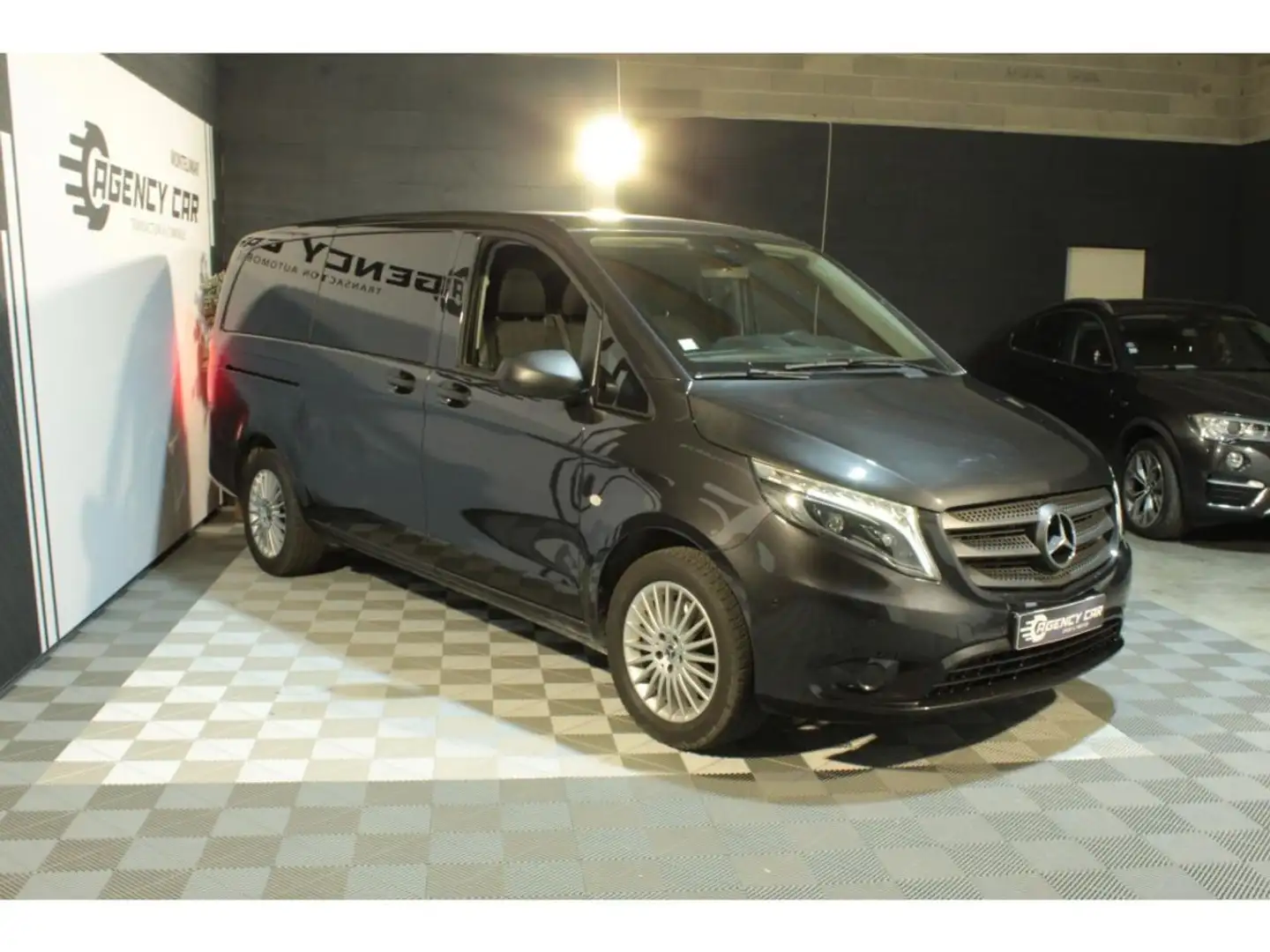 Mercedes-Benz Vito 116 CDI Tourer Long First - 9 places - 9G-Tronic 4-Matic Gris - 2