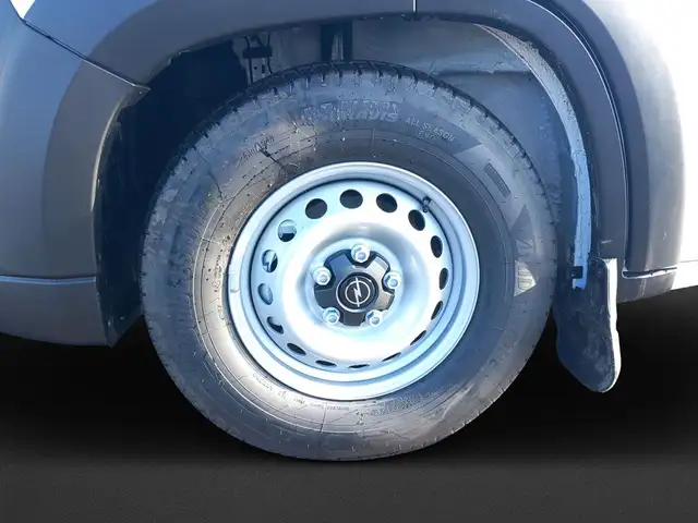 Opel Movano view 10