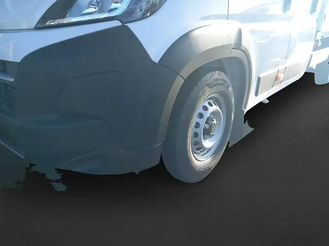 Opel Movano view 11