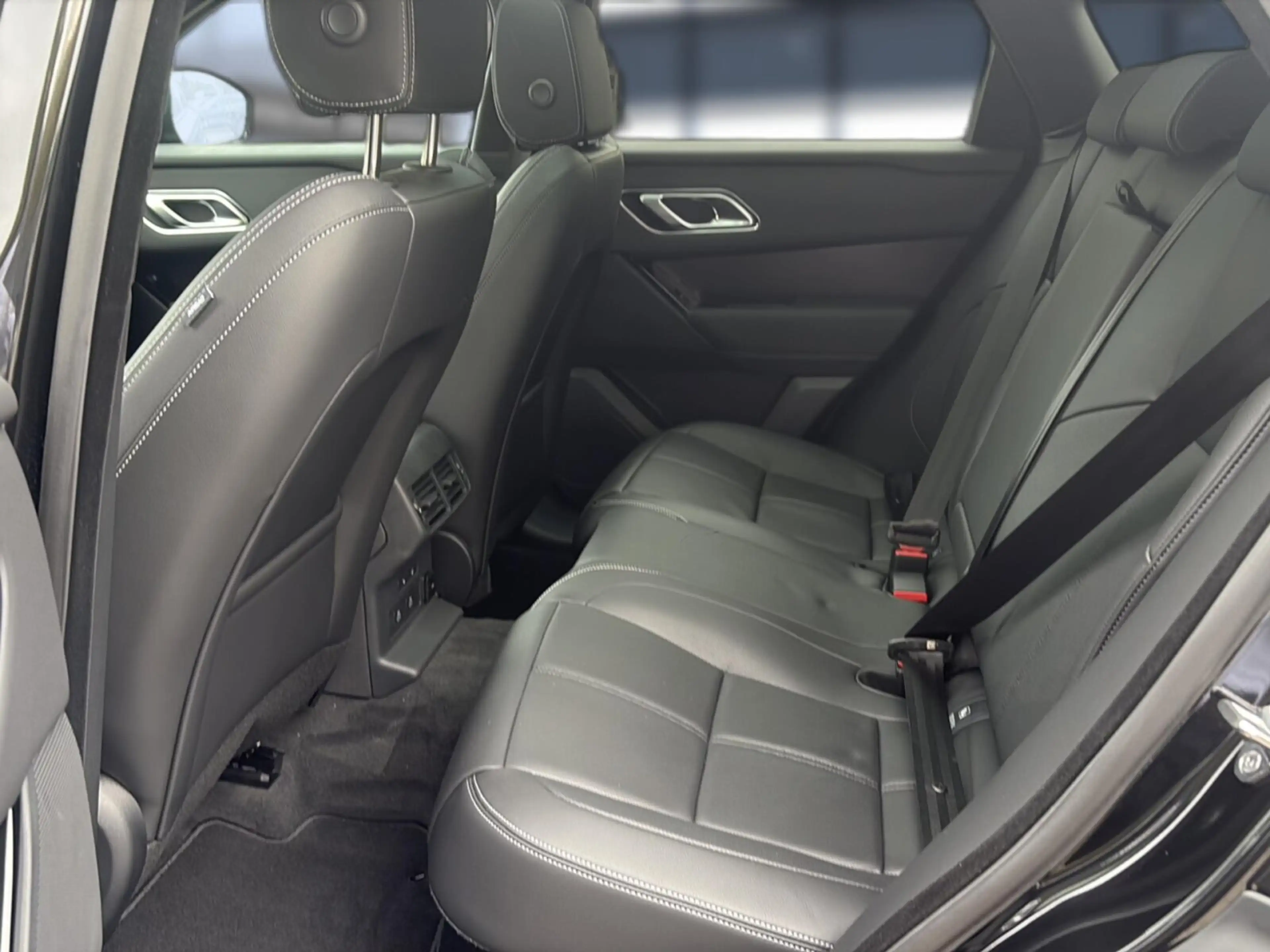 Land Rover Range Rover Velar D300 Belgravia 22"|Pano|Black — photo 9