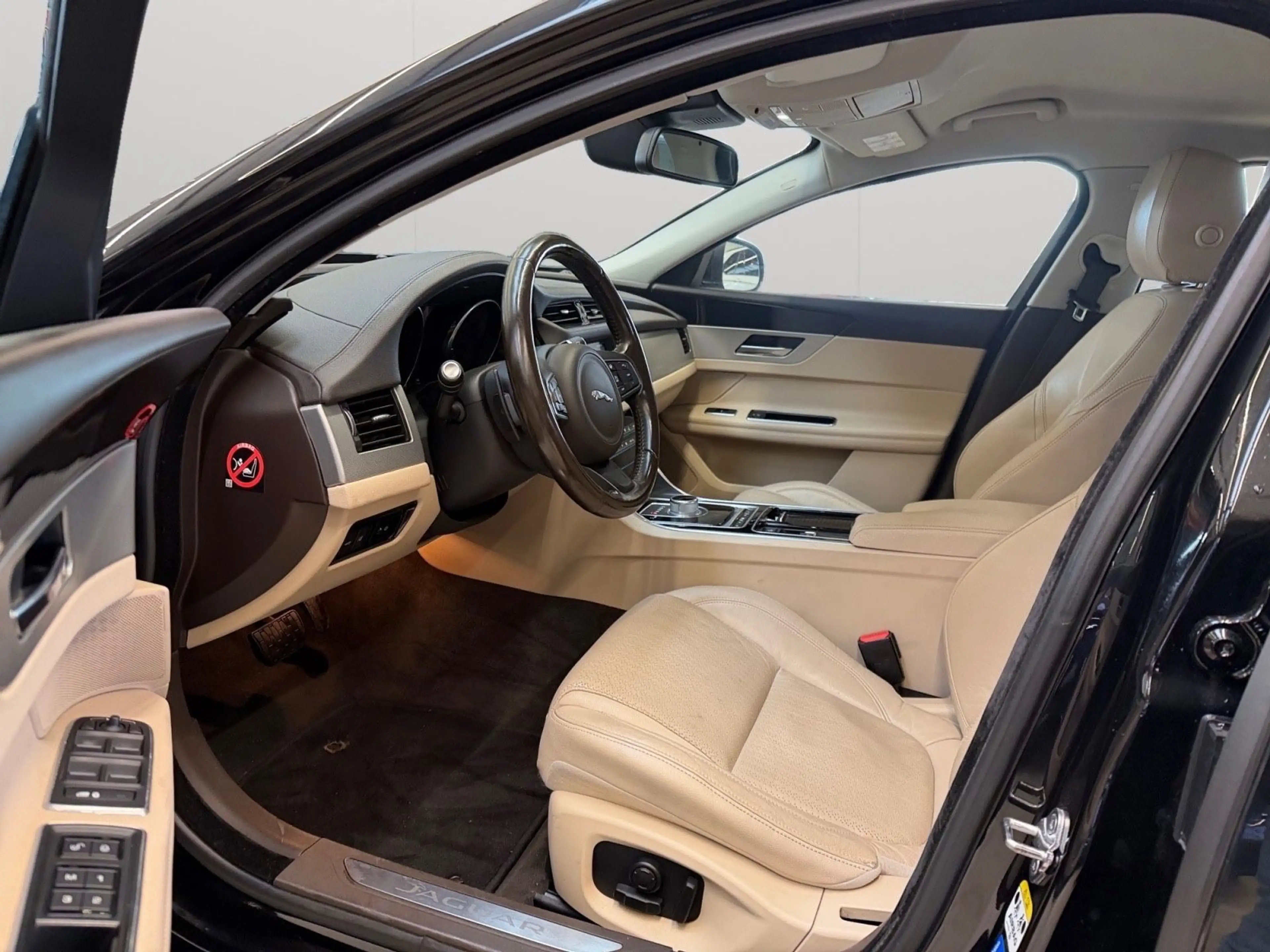 Jaguar XF Prestige/ Kamera/ Bi-Xenon/Motor Probleme!!! — photo 9