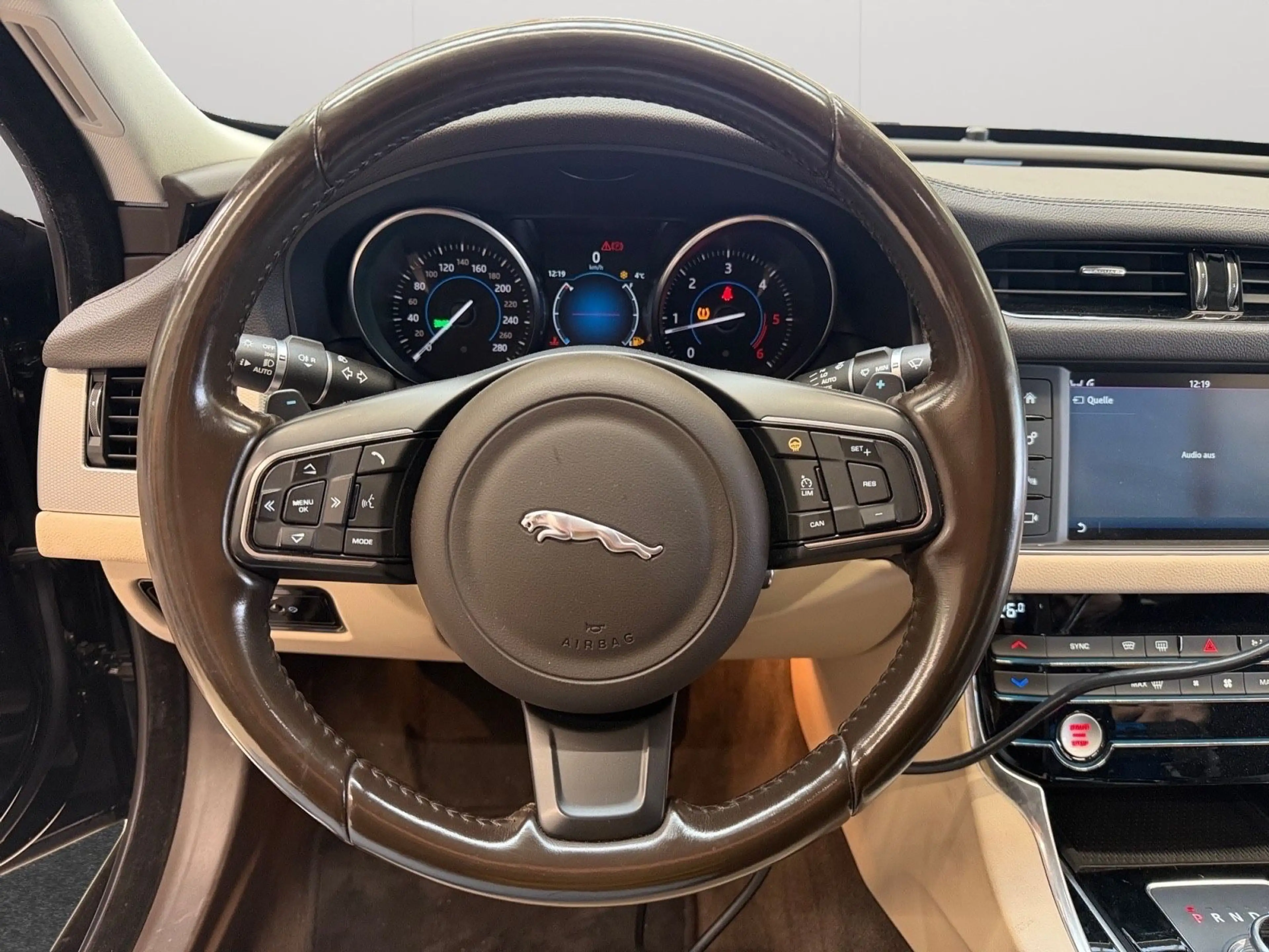 Jaguar XF Prestige/ Kamera/ Bi-Xenon/Motor Probleme!!! — photo 14