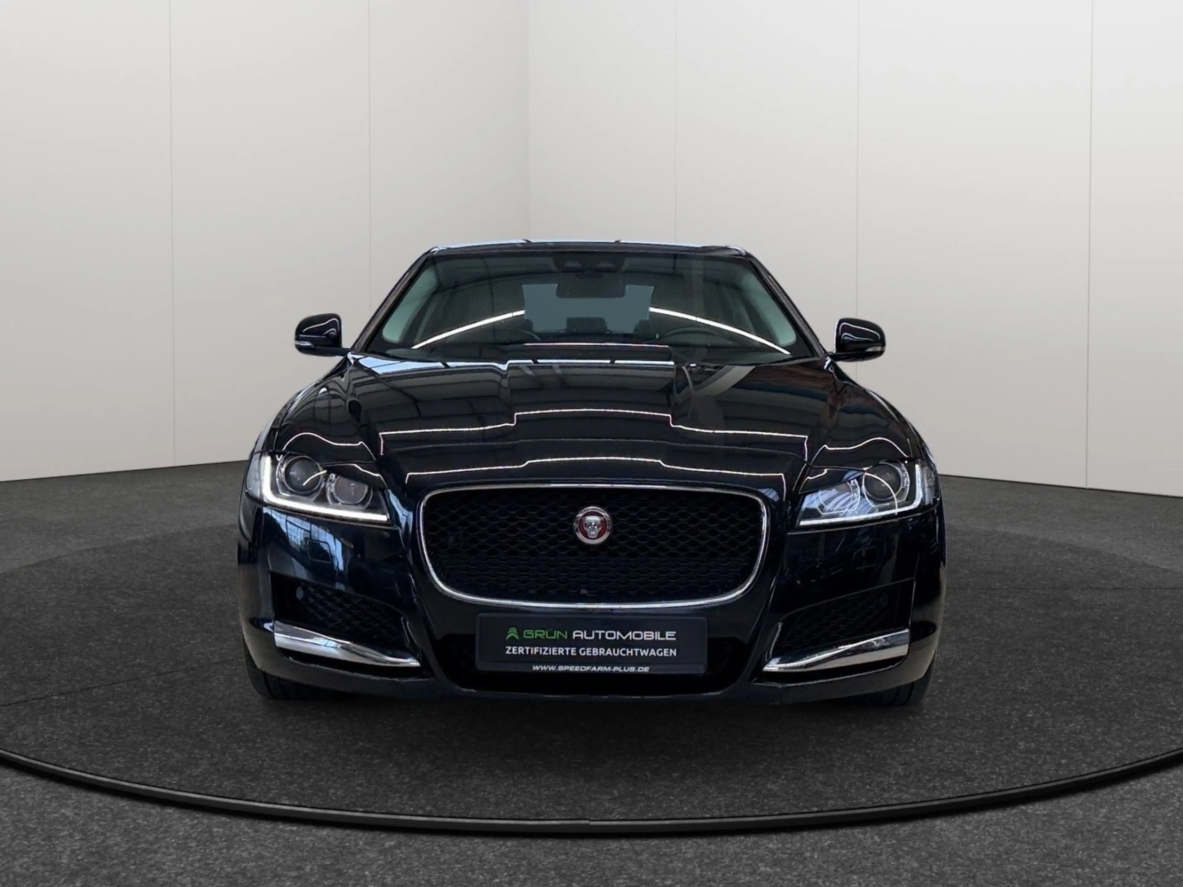 Jaguar XF Prestige/ Kamera/ Bi-Xenon/Motor Probleme!!! — photo 2