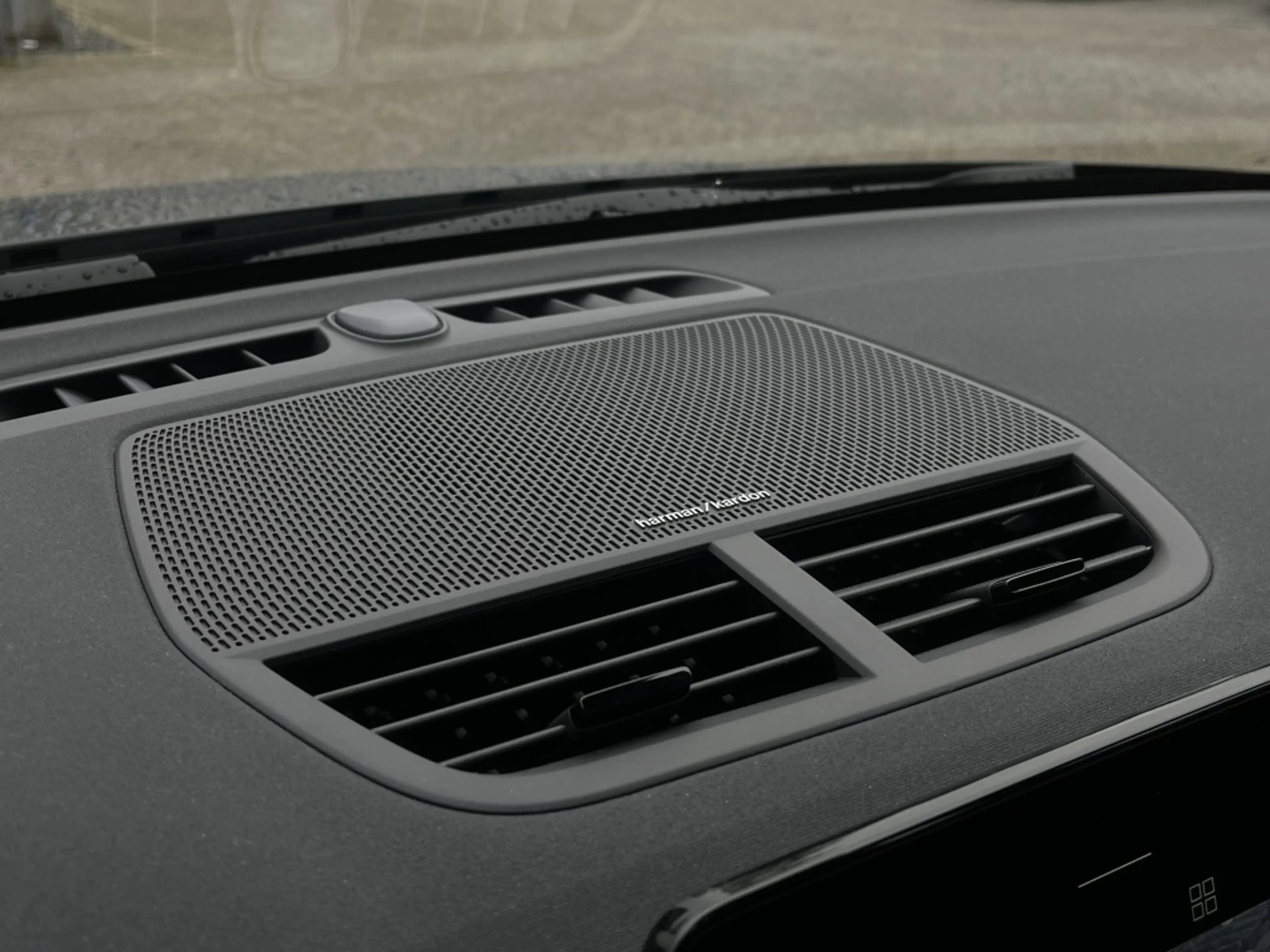 Polestar 2 Long Range Single Motor 82 kWh | Plus & Pro Pack | — photo 12