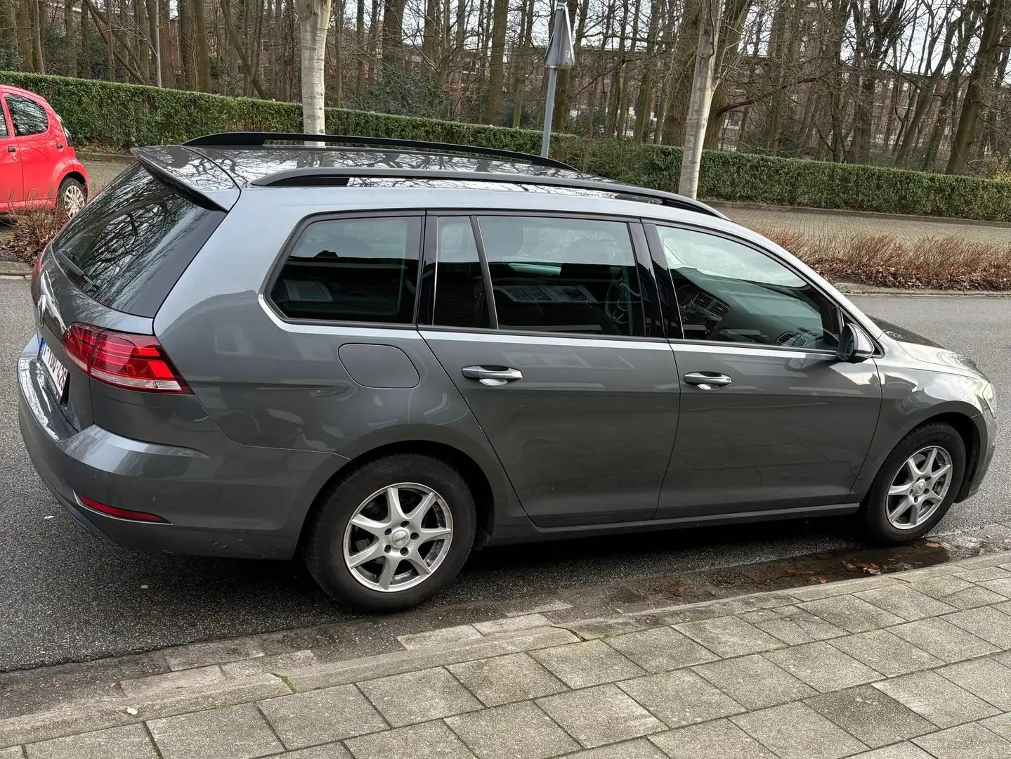 Volkswagen Golf Variant Golf Variant 1.2 TSI Trendline Grijs - 2