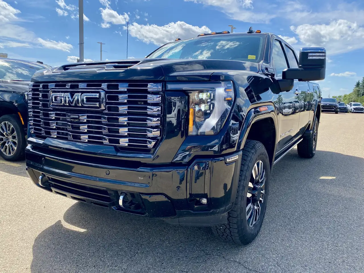 GMC Sierra 3500HD photo GMC Sierra 3500HD