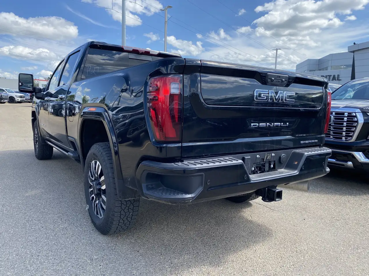 GMC Sierra 3500HD photo GMC Sierra 3500HD