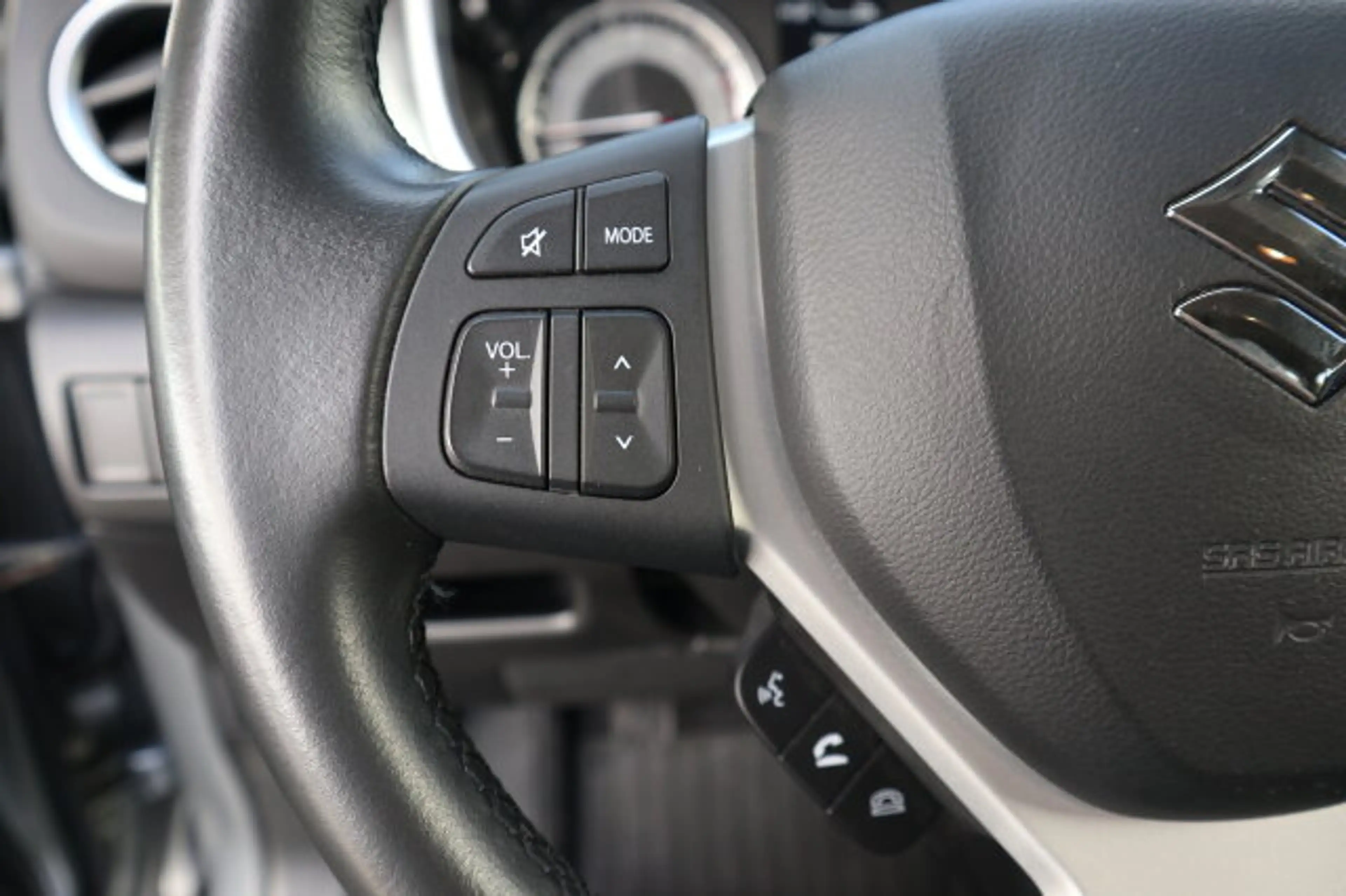 Suzuki Vitara Vitara 1.4 HYBRID 4x2 Comfort Klima/Sitzhzg. LED — photo 13