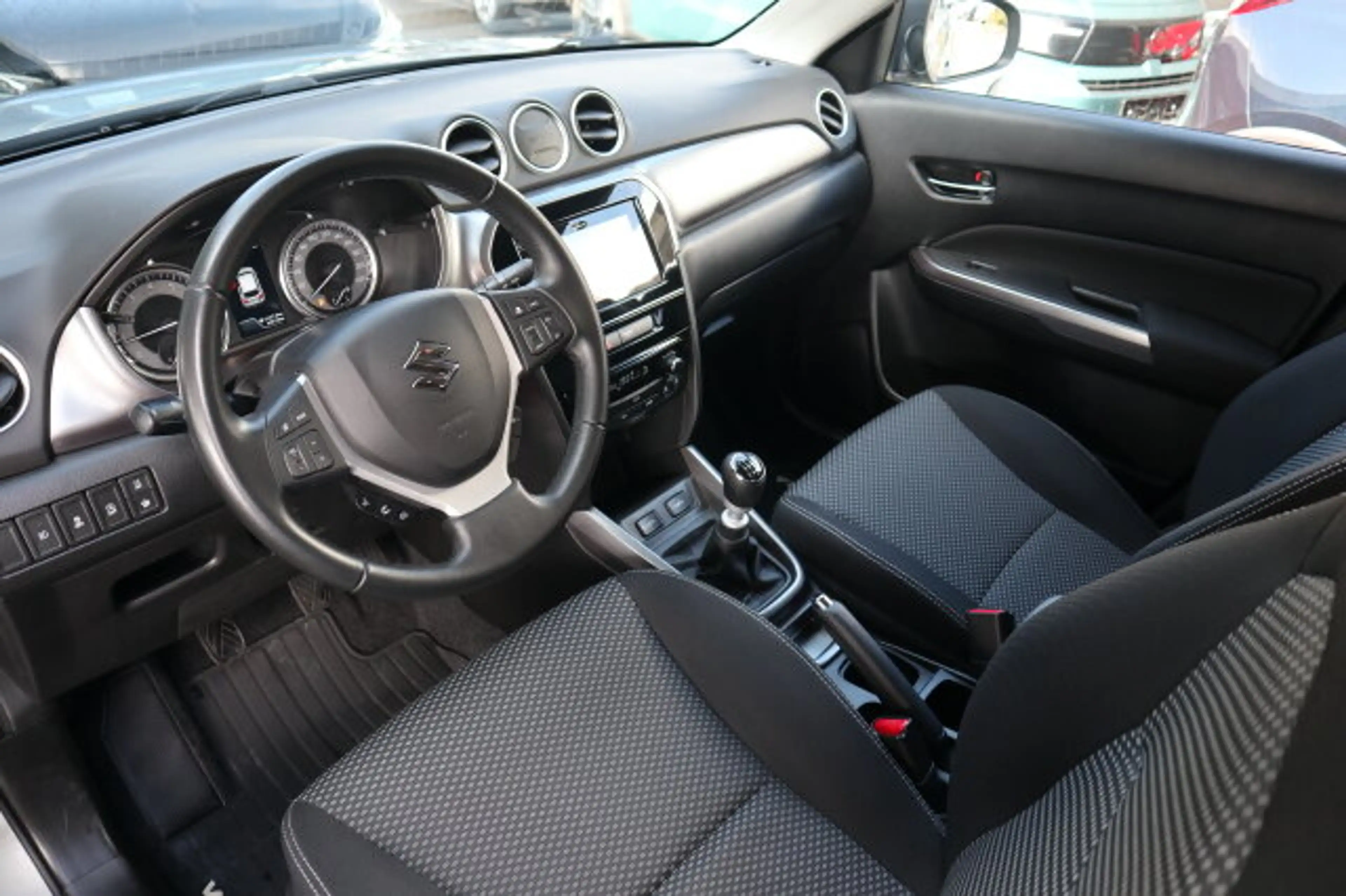 Suzuki Vitara Vitara 1.4 HYBRID 4x2 Comfort Klima/Sitzhzg. LED — photo 7