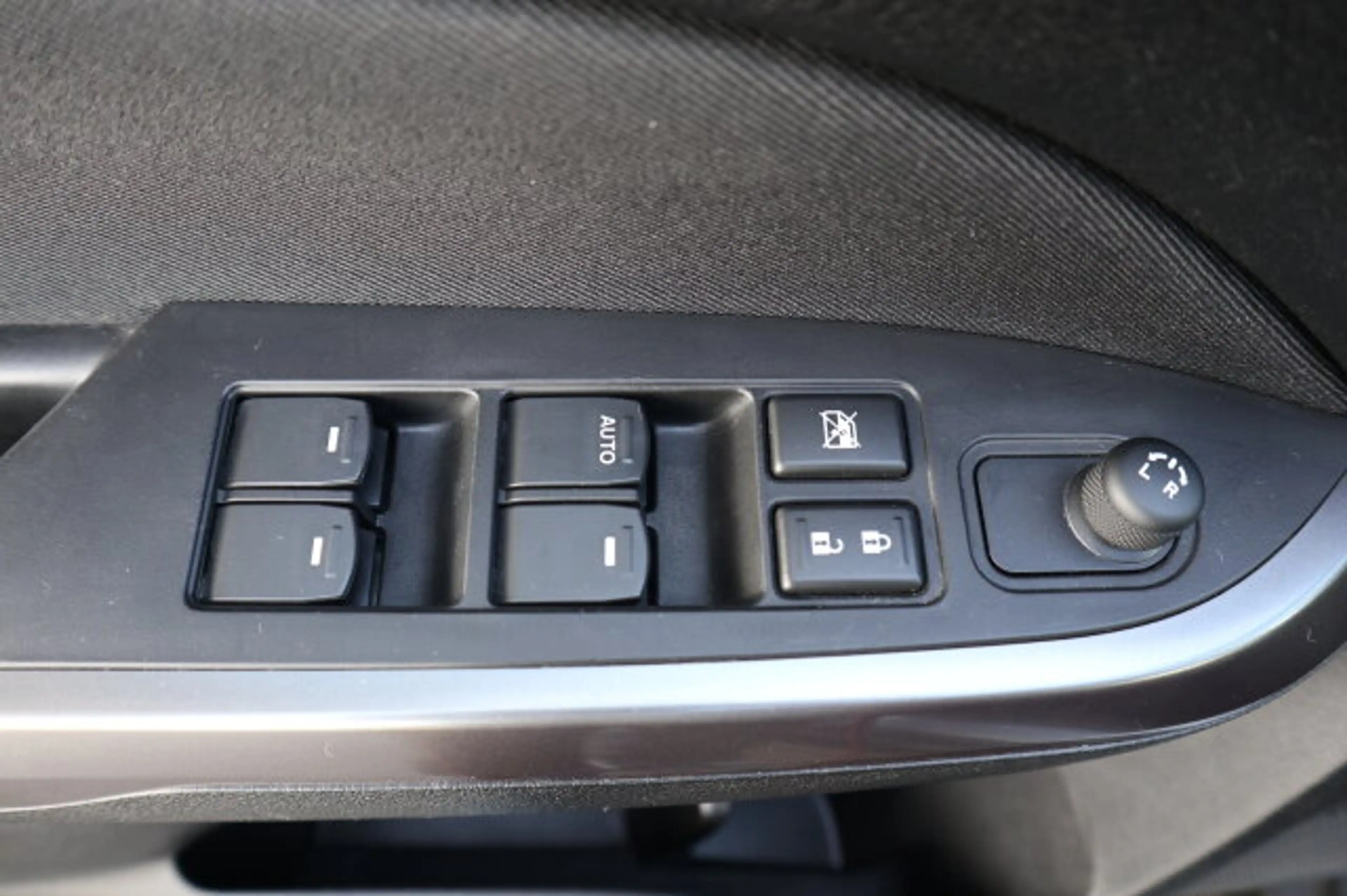 Suzuki Vitara Vitara 1.4 HYBRID 4x2 Comfort Klima/Sitzhzg. LED — photo 9
