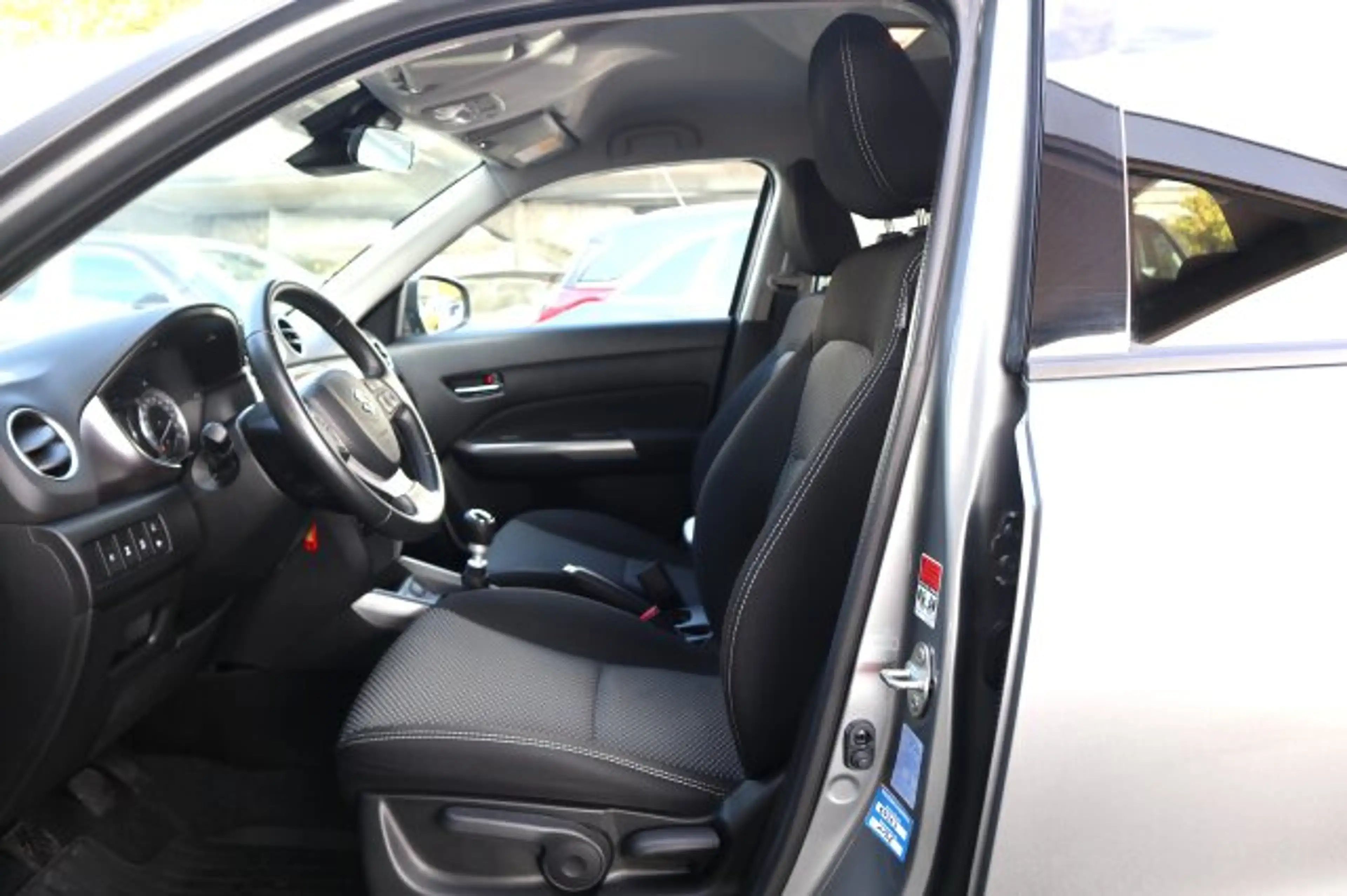 Suzuki Vitara Vitara 1.4 HYBRID 4x2 Comfort Klima/Sitzhzg. LED — photo 8