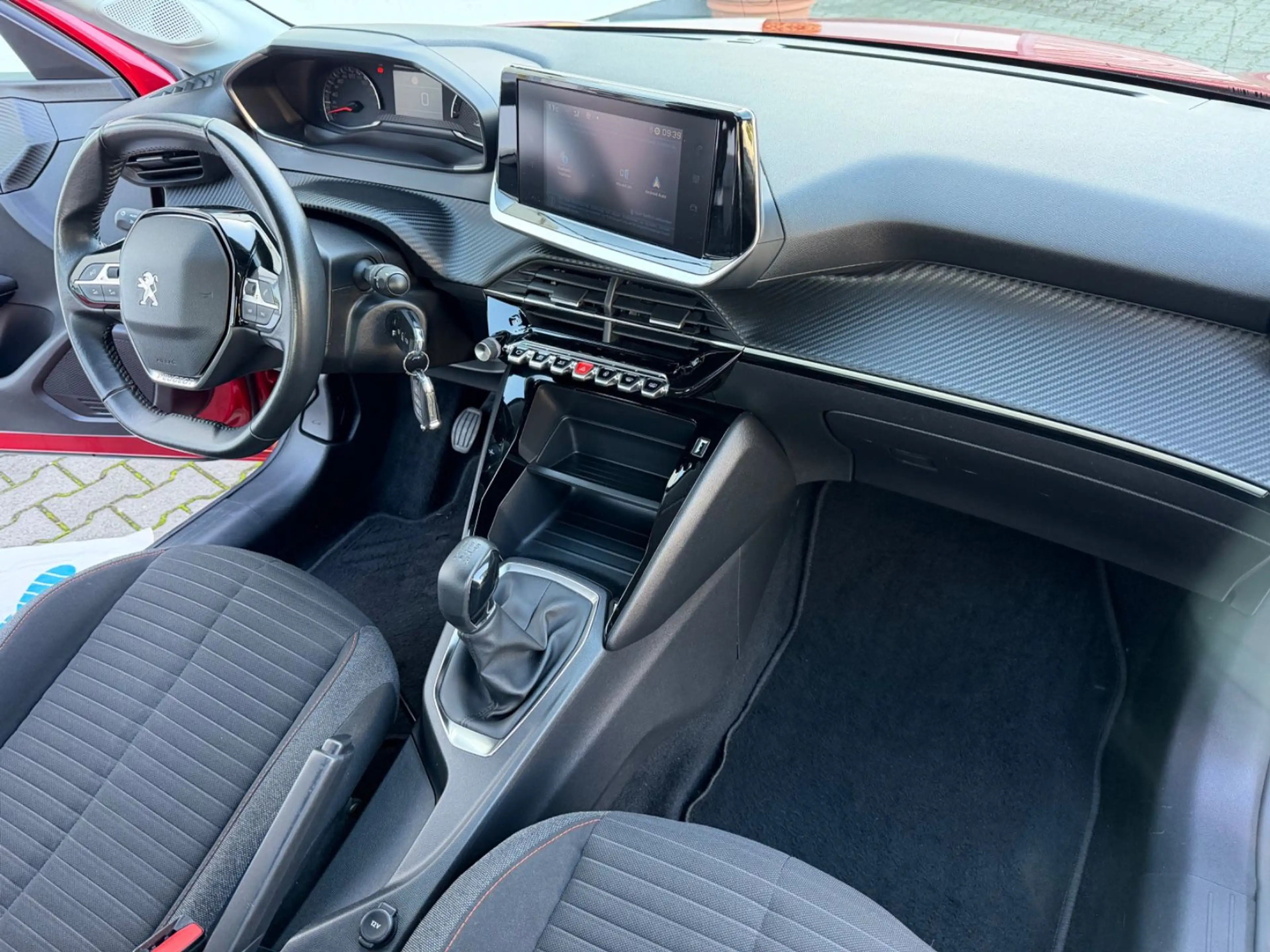 Peugeot 208 Active — photo 10