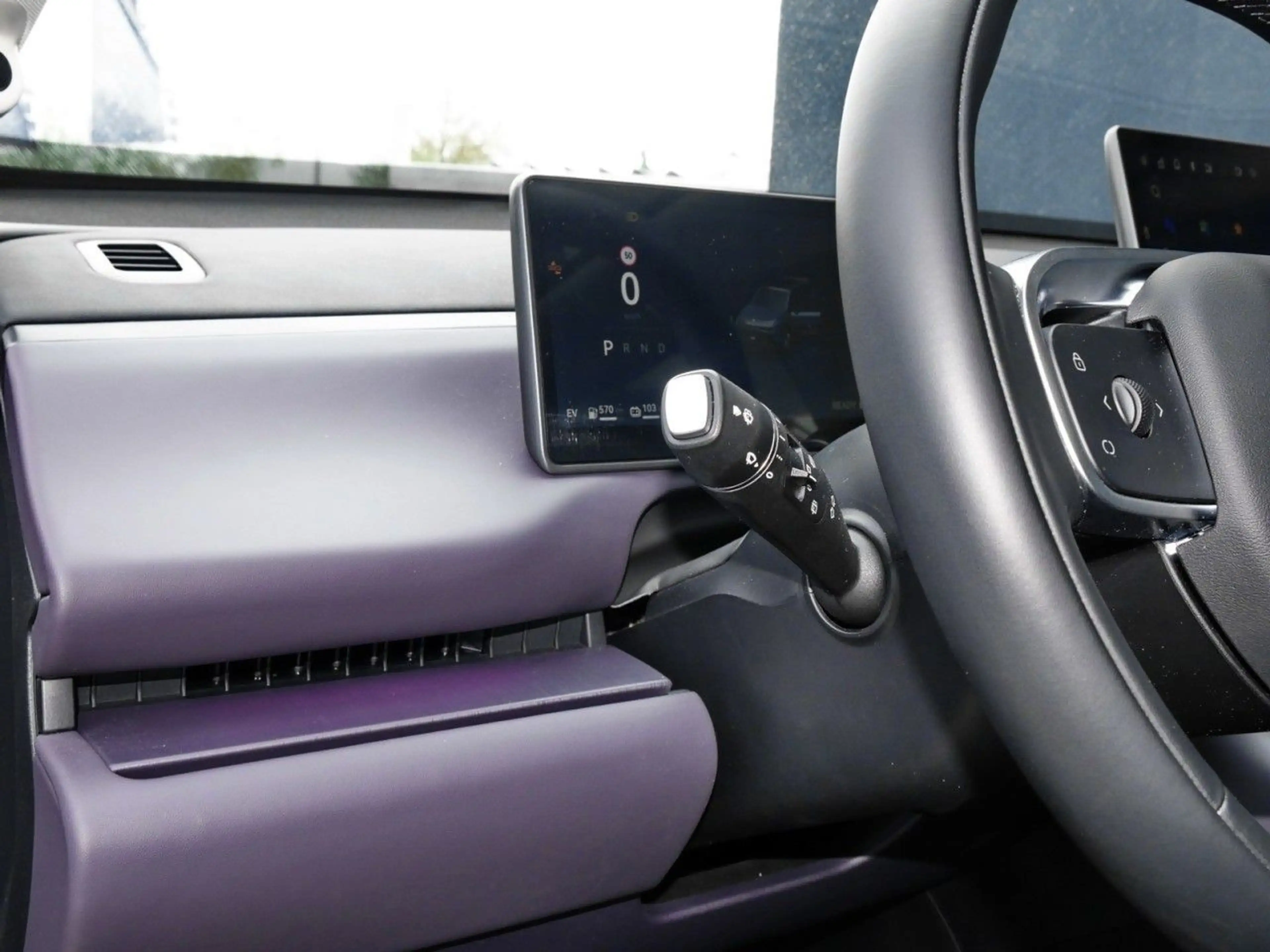 Leapmotor C10 MY25 Design REEV 360-Grad-Kamera+ACC+Navi Klima — photo 14