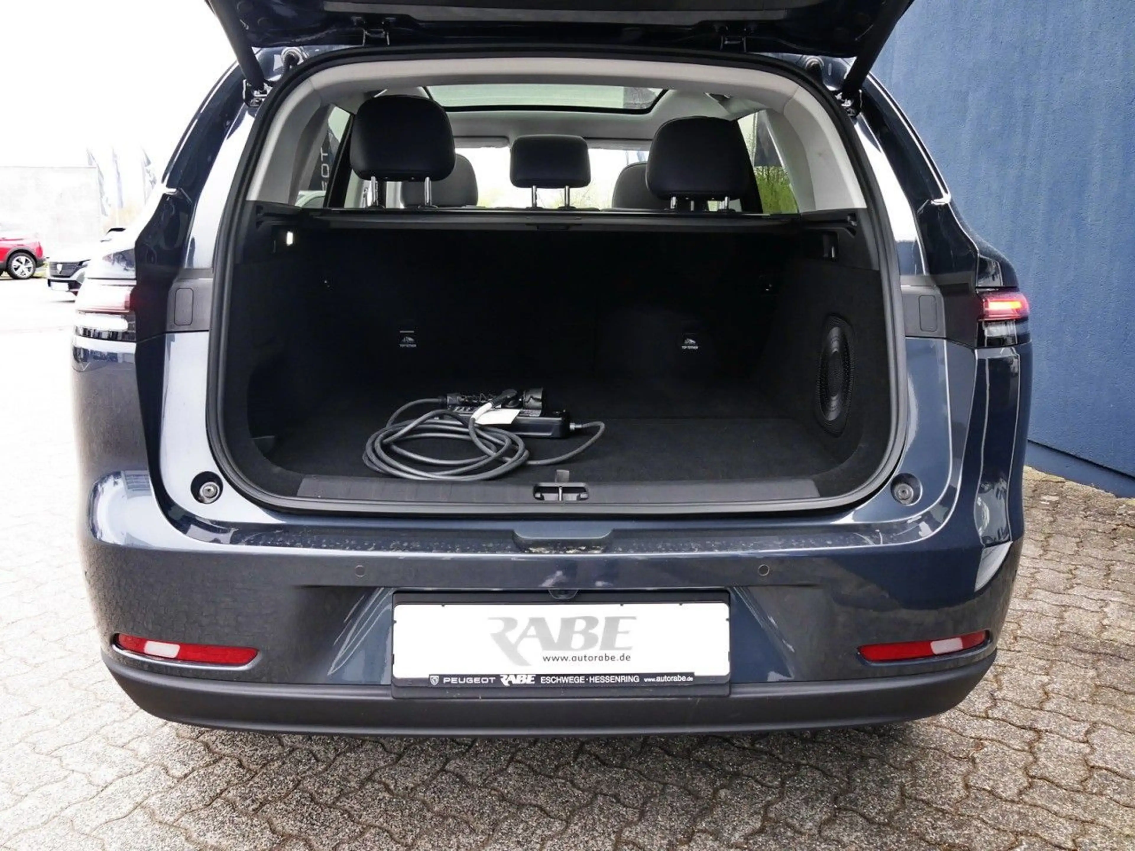 Leapmotor C10 MY25 Design REEV 360-Grad-Kamera+ACC+Navi Klima — photo 9