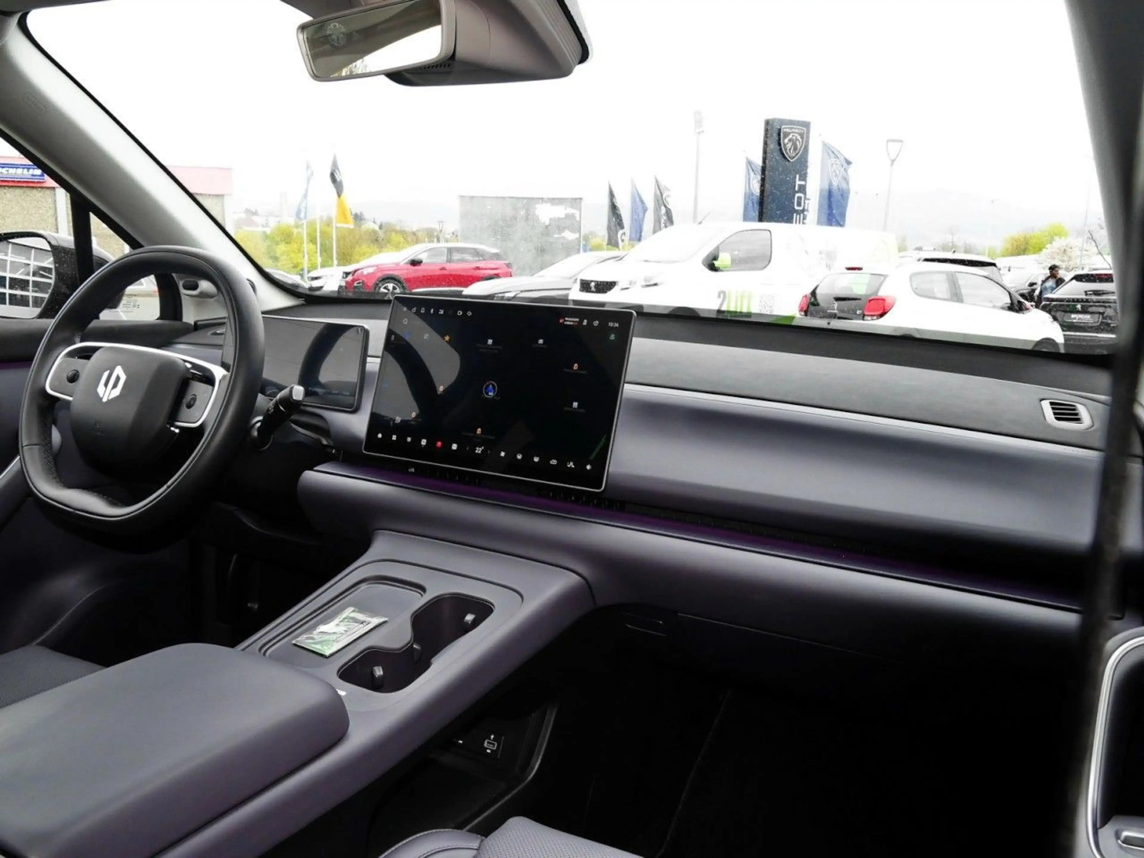 Leapmotor C10 MY25 Design REEV 360-Grad-Kamera+ACC+Navi Klima — photo 6
