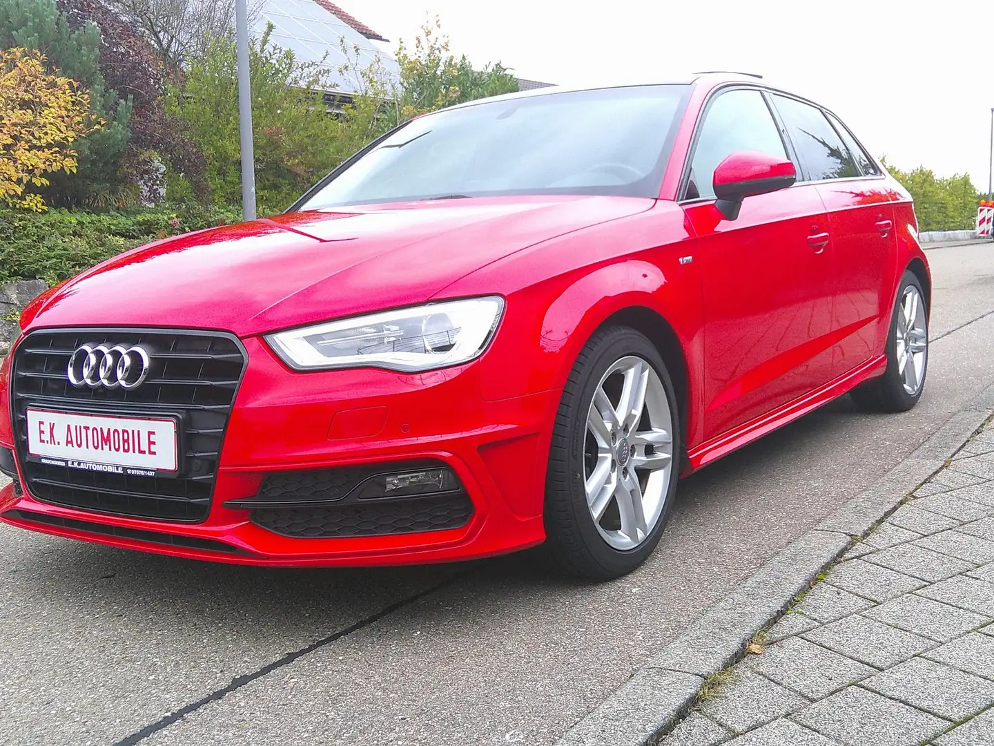 Audi A3 Sportback S-LINE XENON-PANORAMAGLASDACH Rot - 1